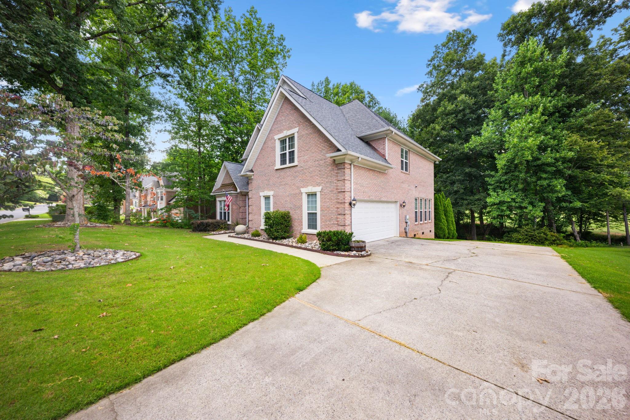 5355 Shannamara Drive — Matthews