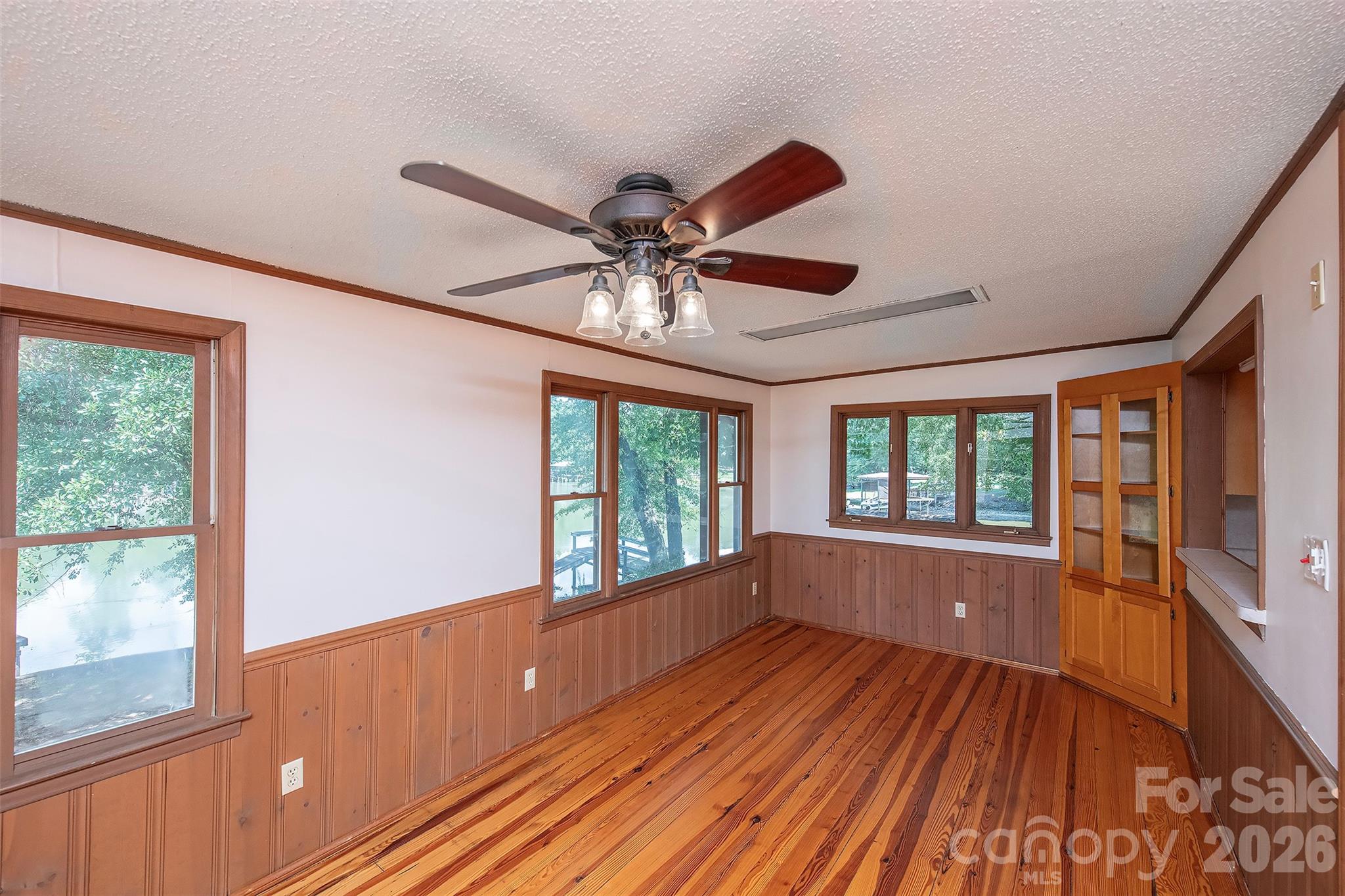 15722 Rhinehill Road — Charlotte