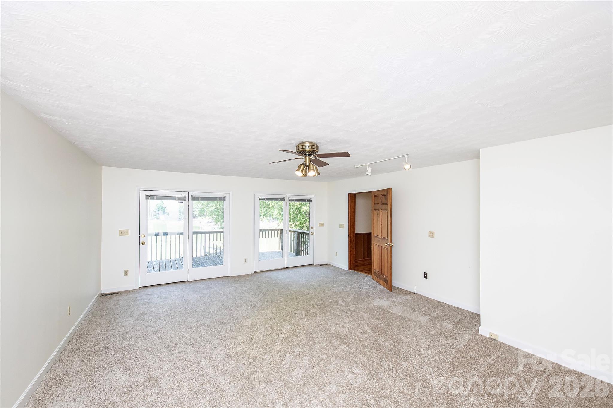 15722 Rhinehill Road — Charlotte