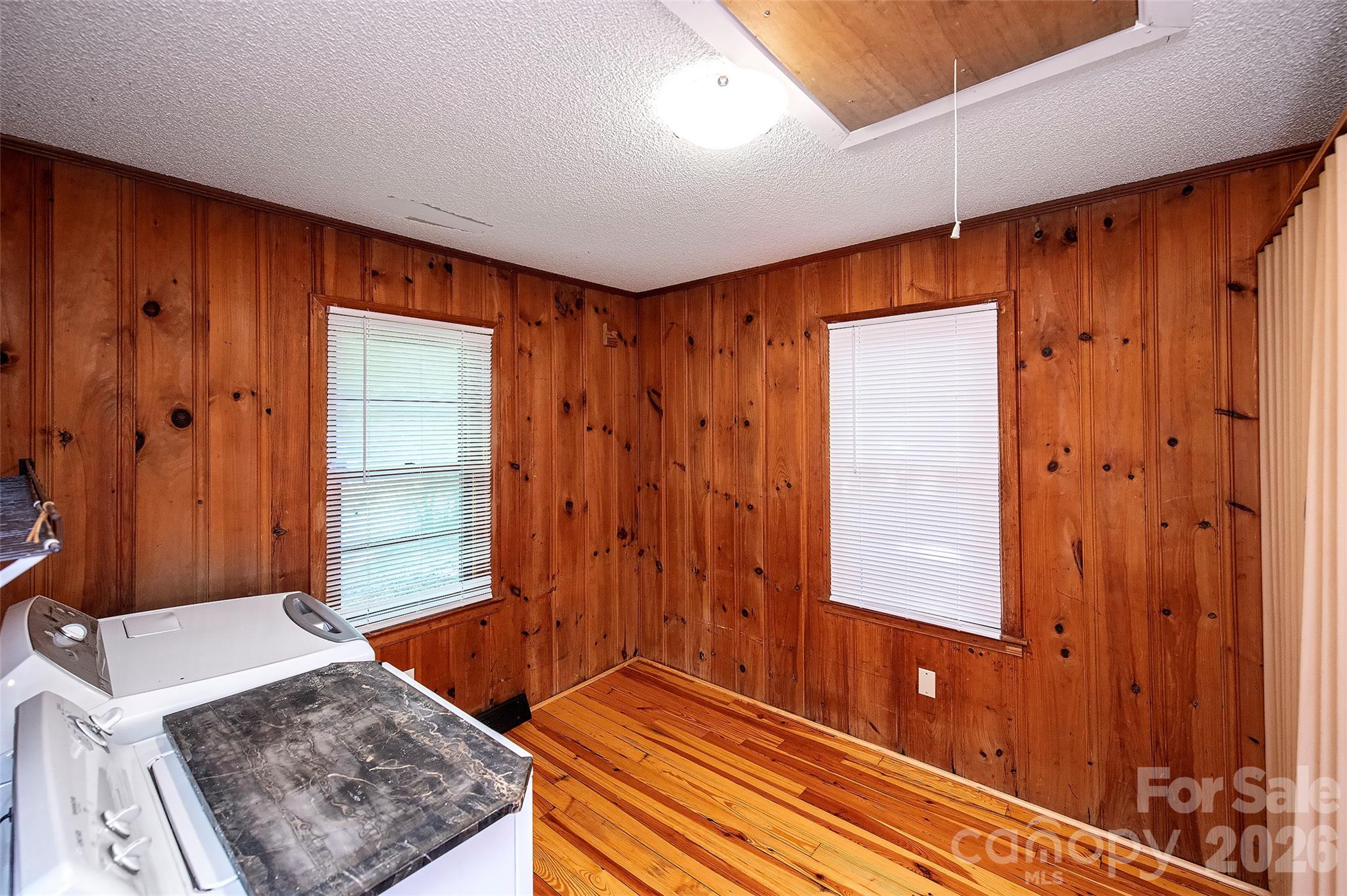 15722 Rhinehill Road — Charlotte