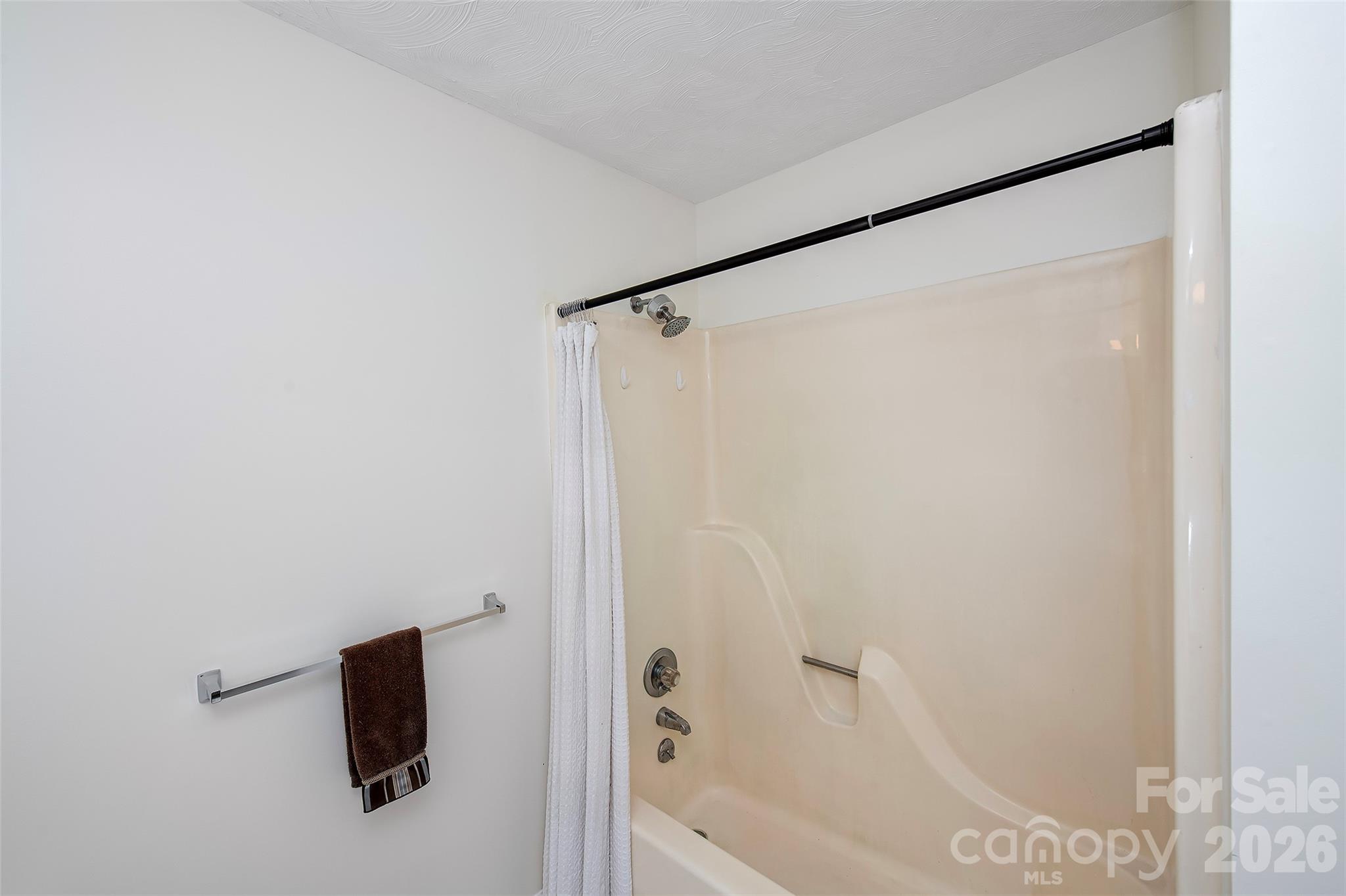 15722 Rhinehill Road — Charlotte