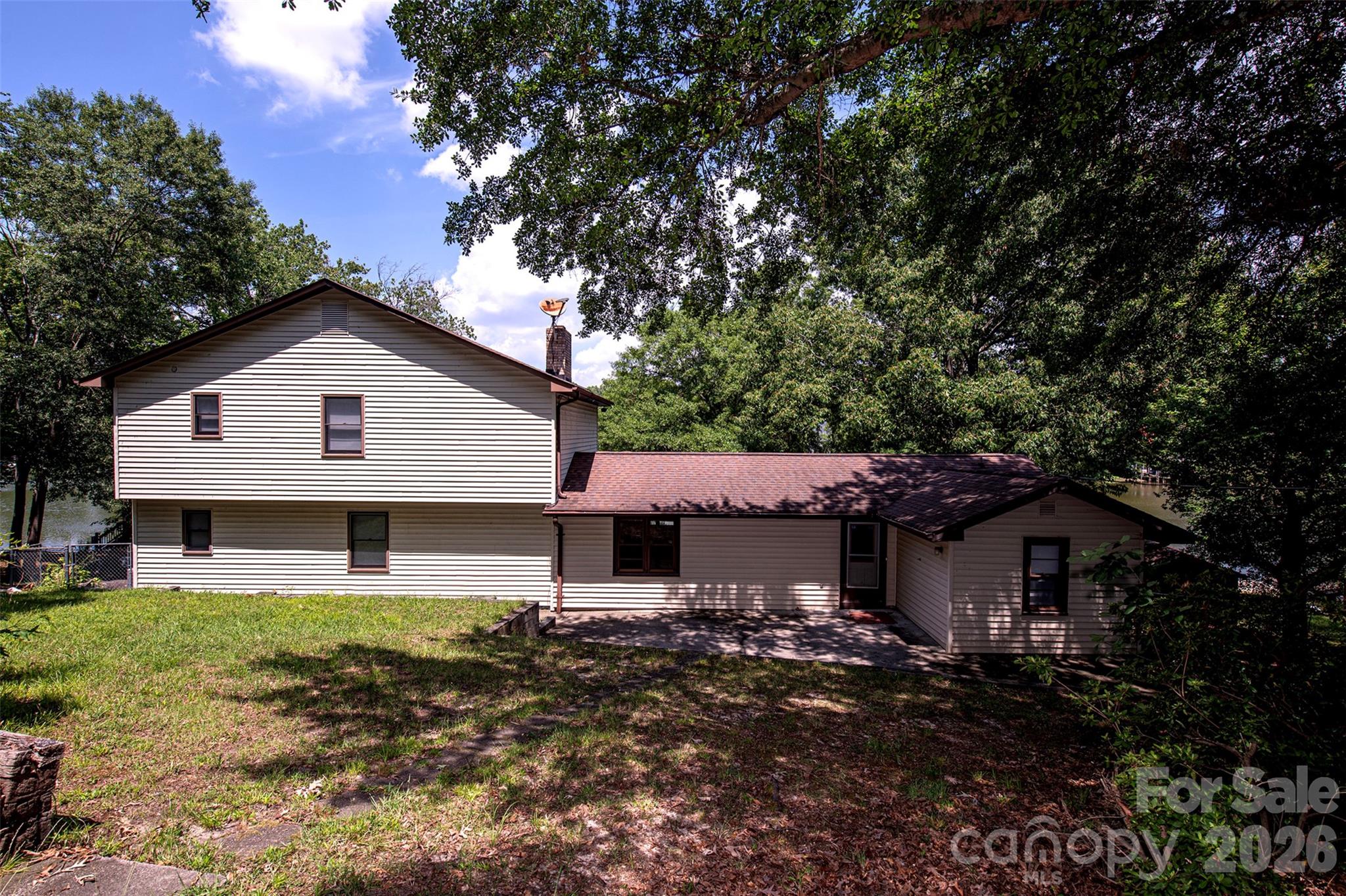 15722 Rhinehill Road — Charlotte