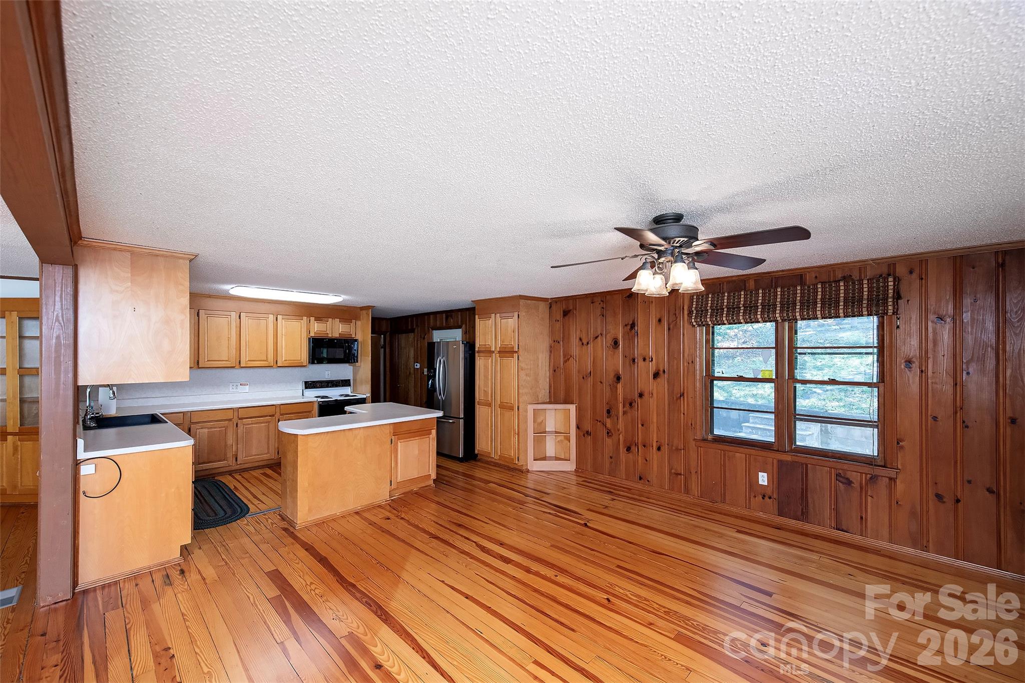 15722 Rhinehill Road — Charlotte