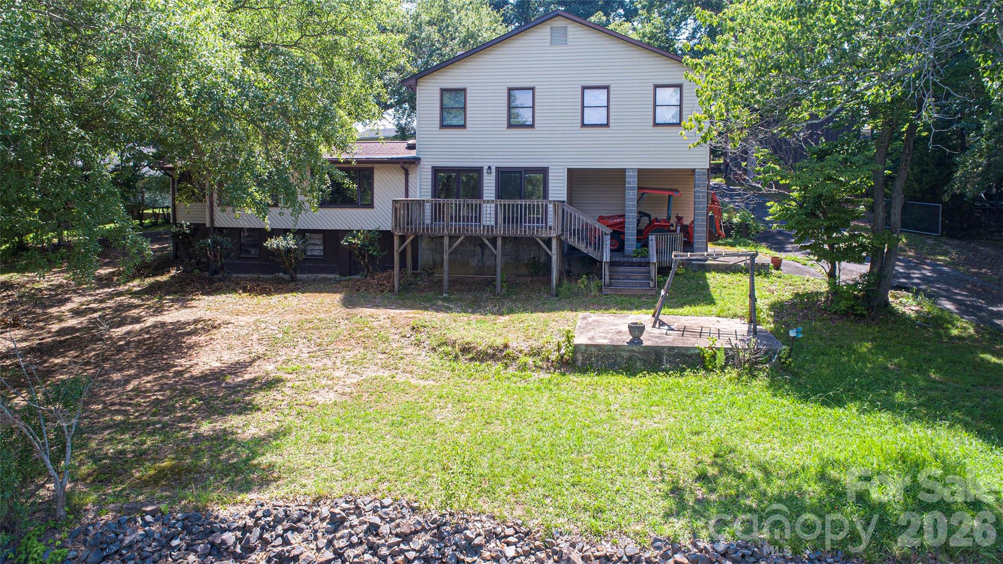 15722 Rhinehill Road — Charlotte