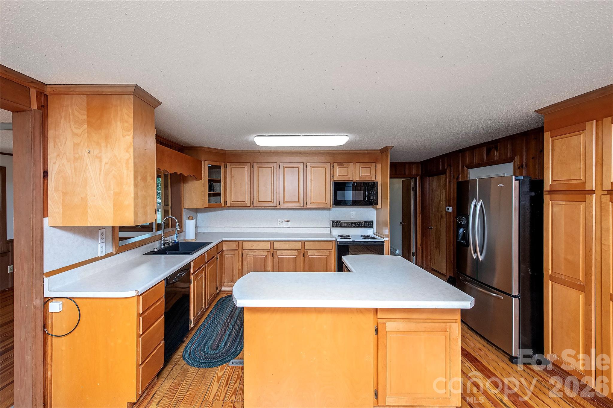 15722 Rhinehill Road — Charlotte