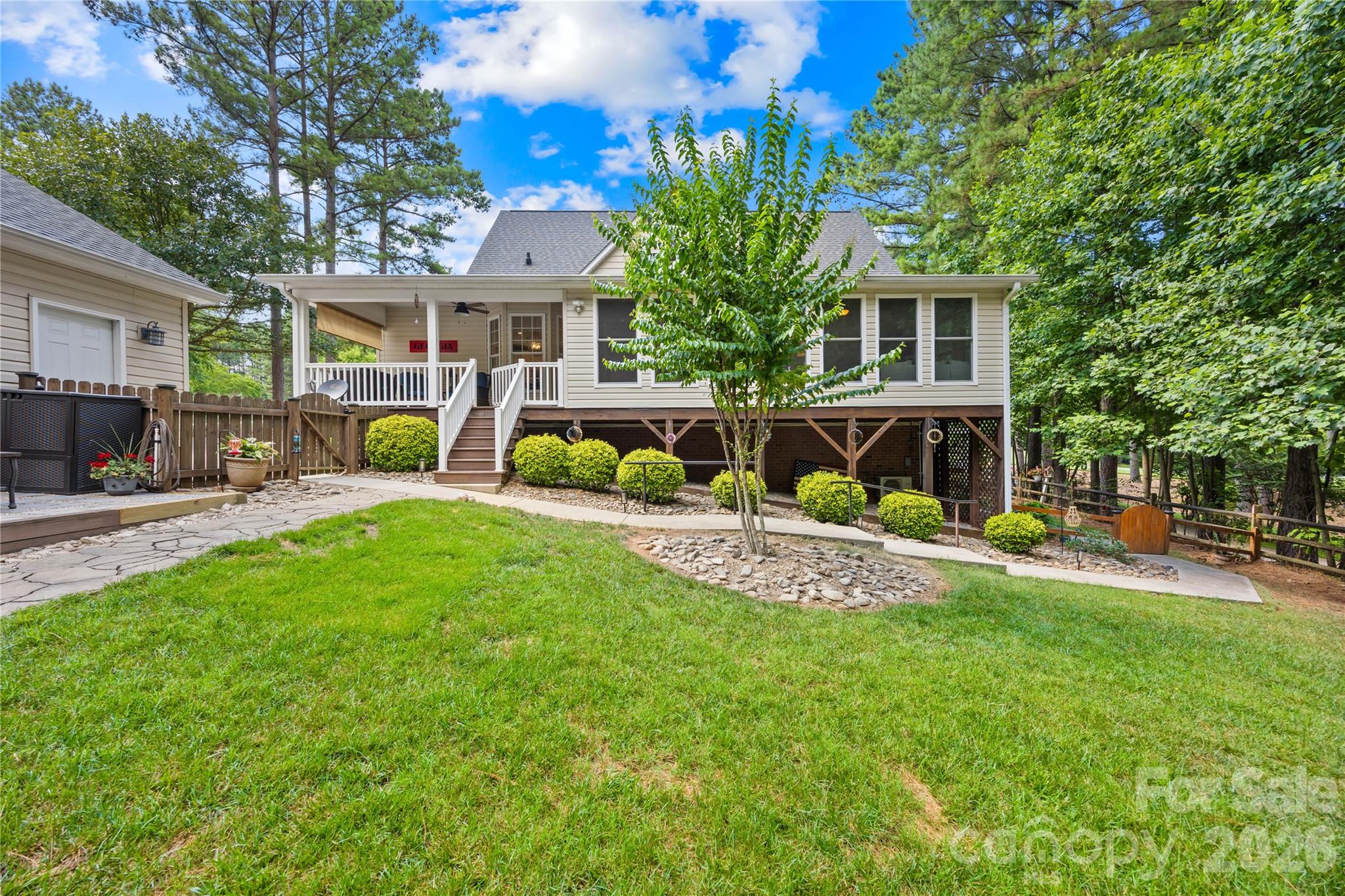 6998 Ridgeway Road — Stanley