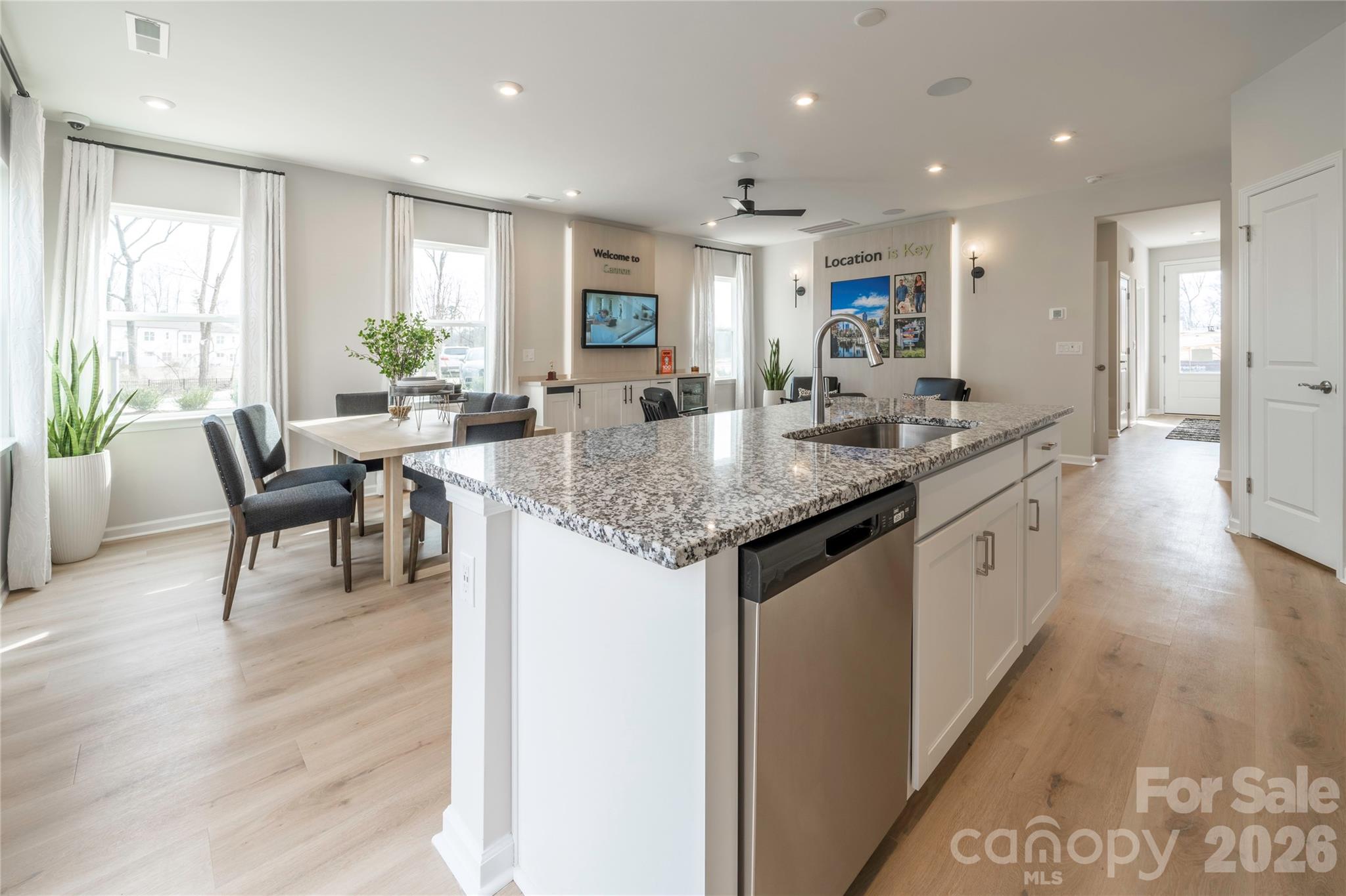 6041 Longar Lane — Charlotte
