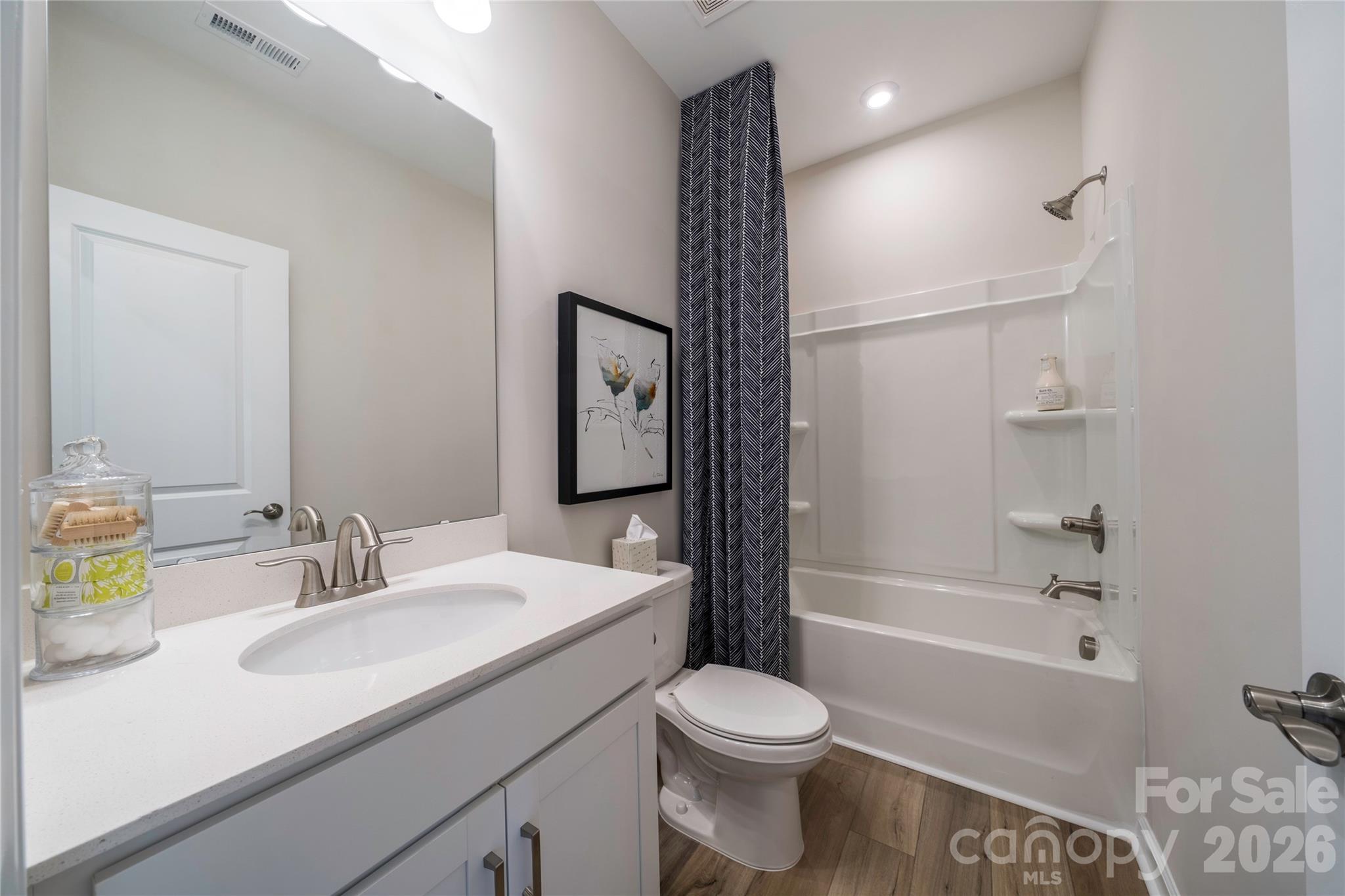 6041 Longar Lane — Charlotte