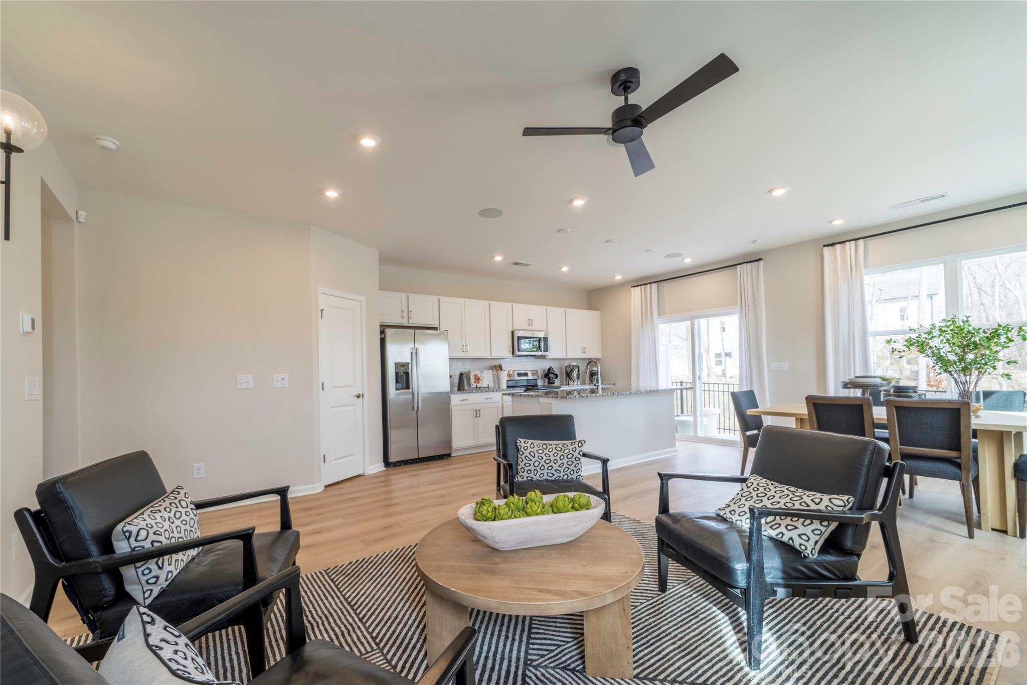 6041 Longar Lane — Charlotte