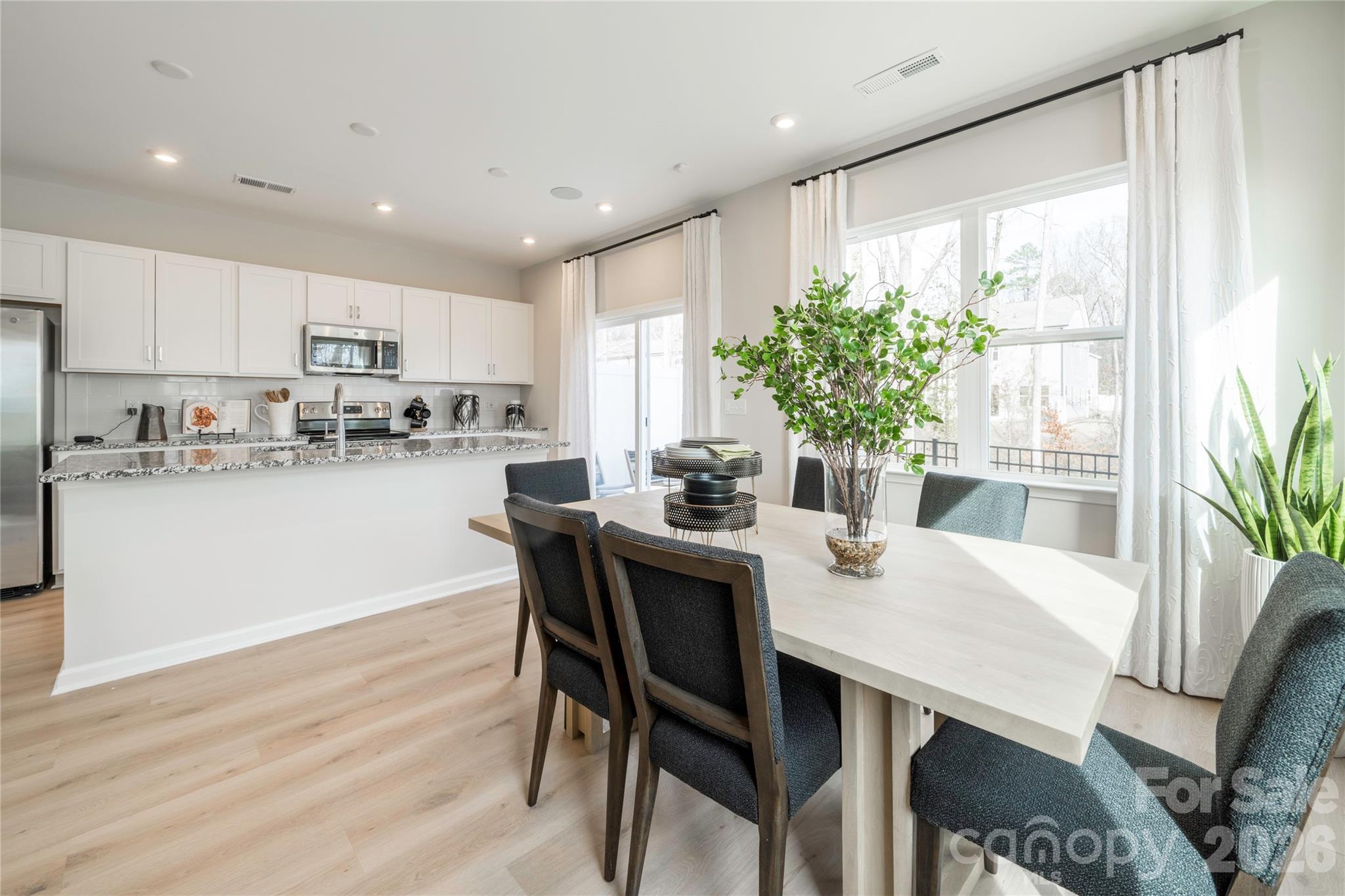 6041 Longar Lane — Charlotte