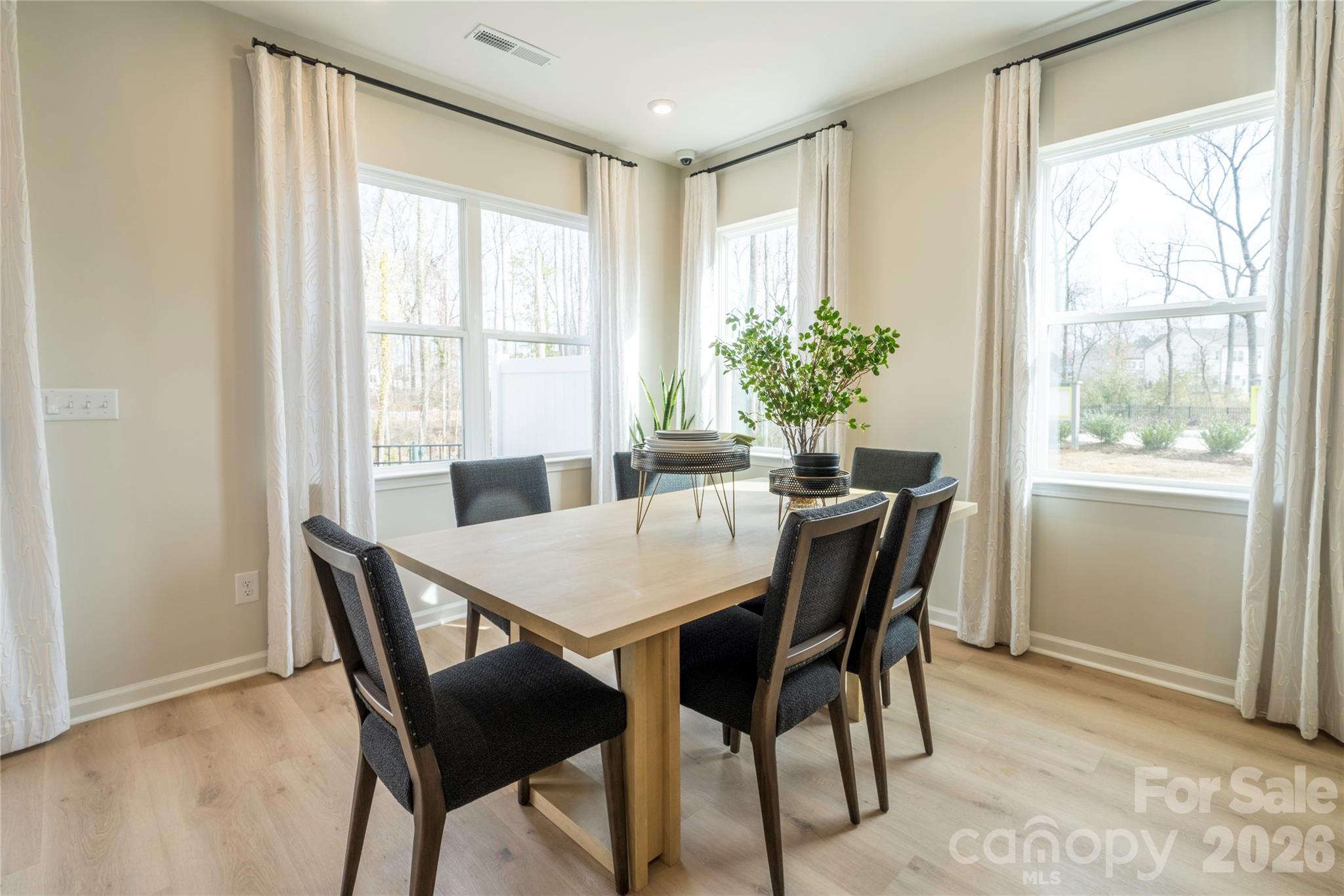 6041 Longar Lane — Charlotte