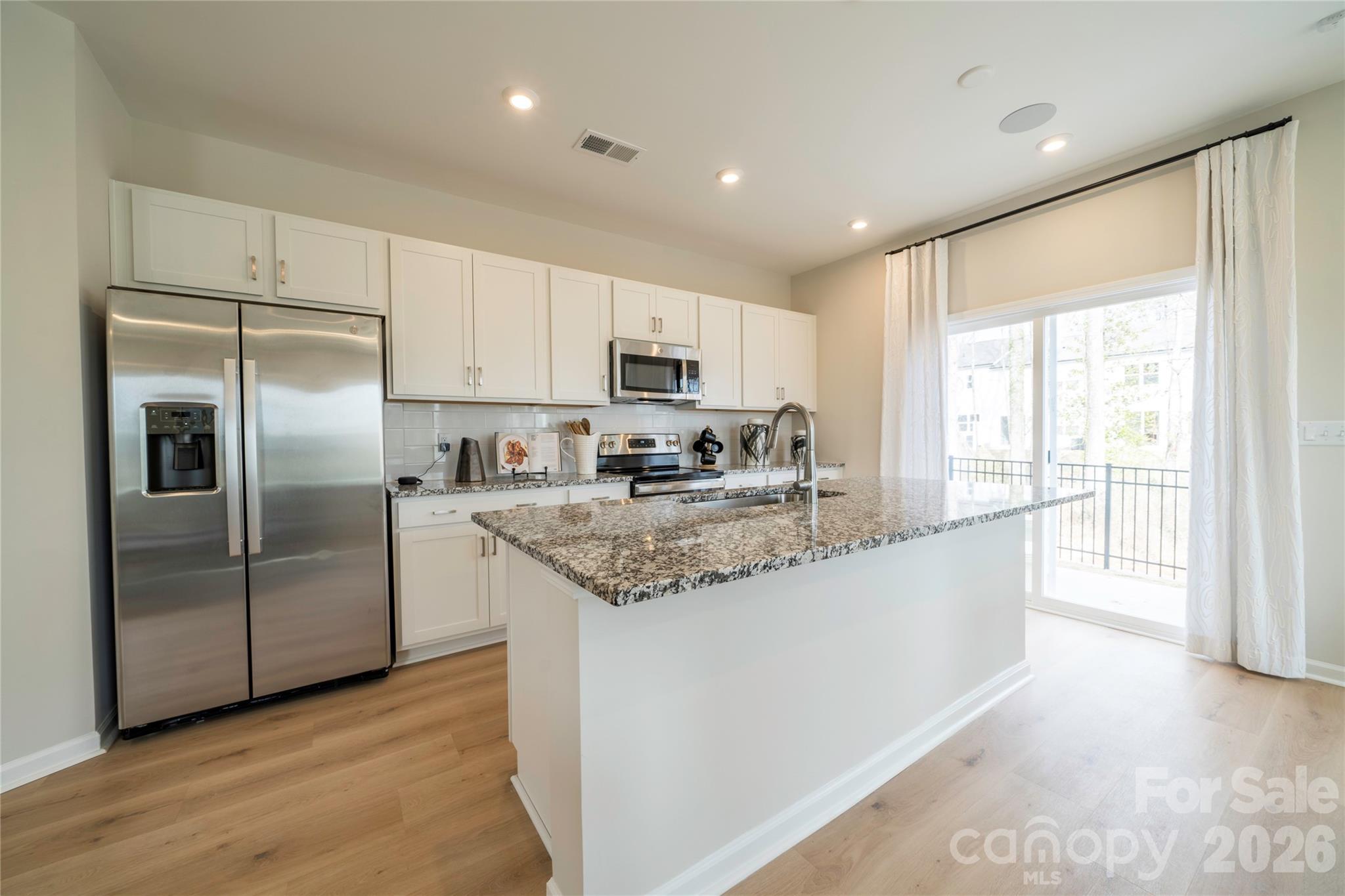 6041 Longar Lane — Charlotte