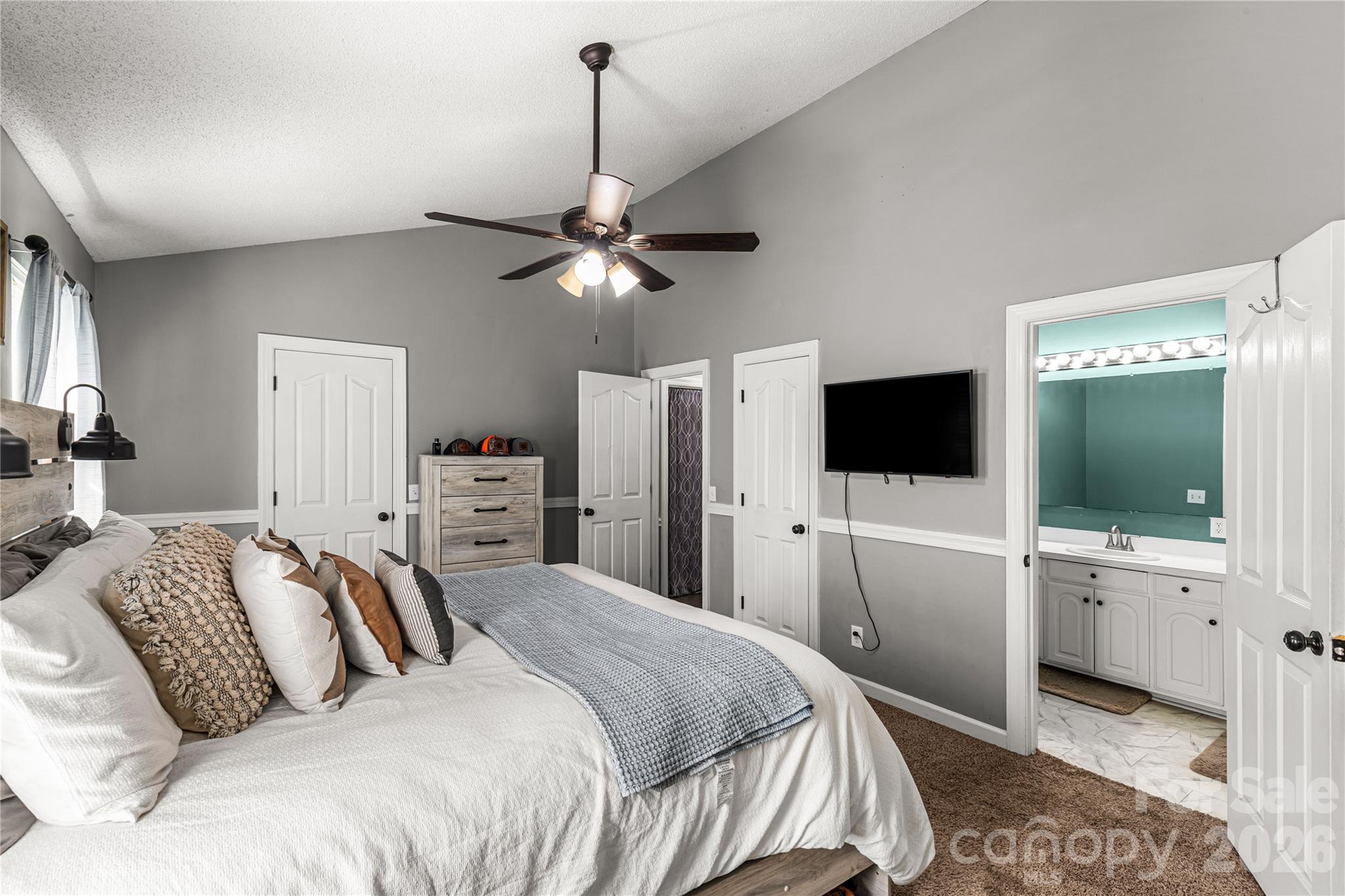 4535 Taxahaw Road — Lancaster