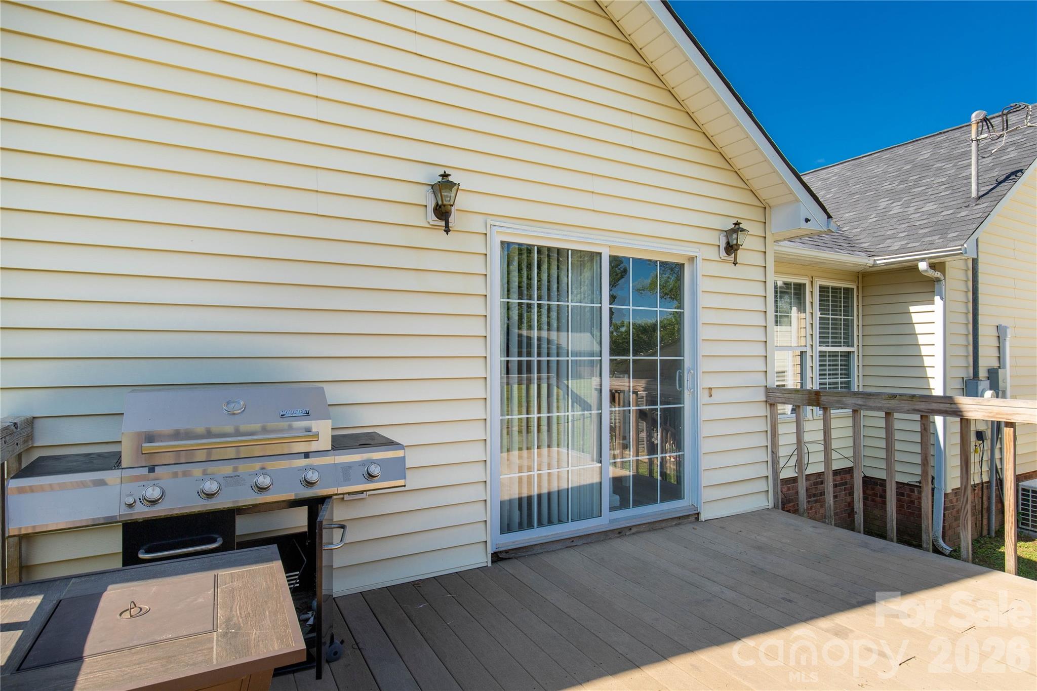 4535 Taxahaw Road — Lancaster