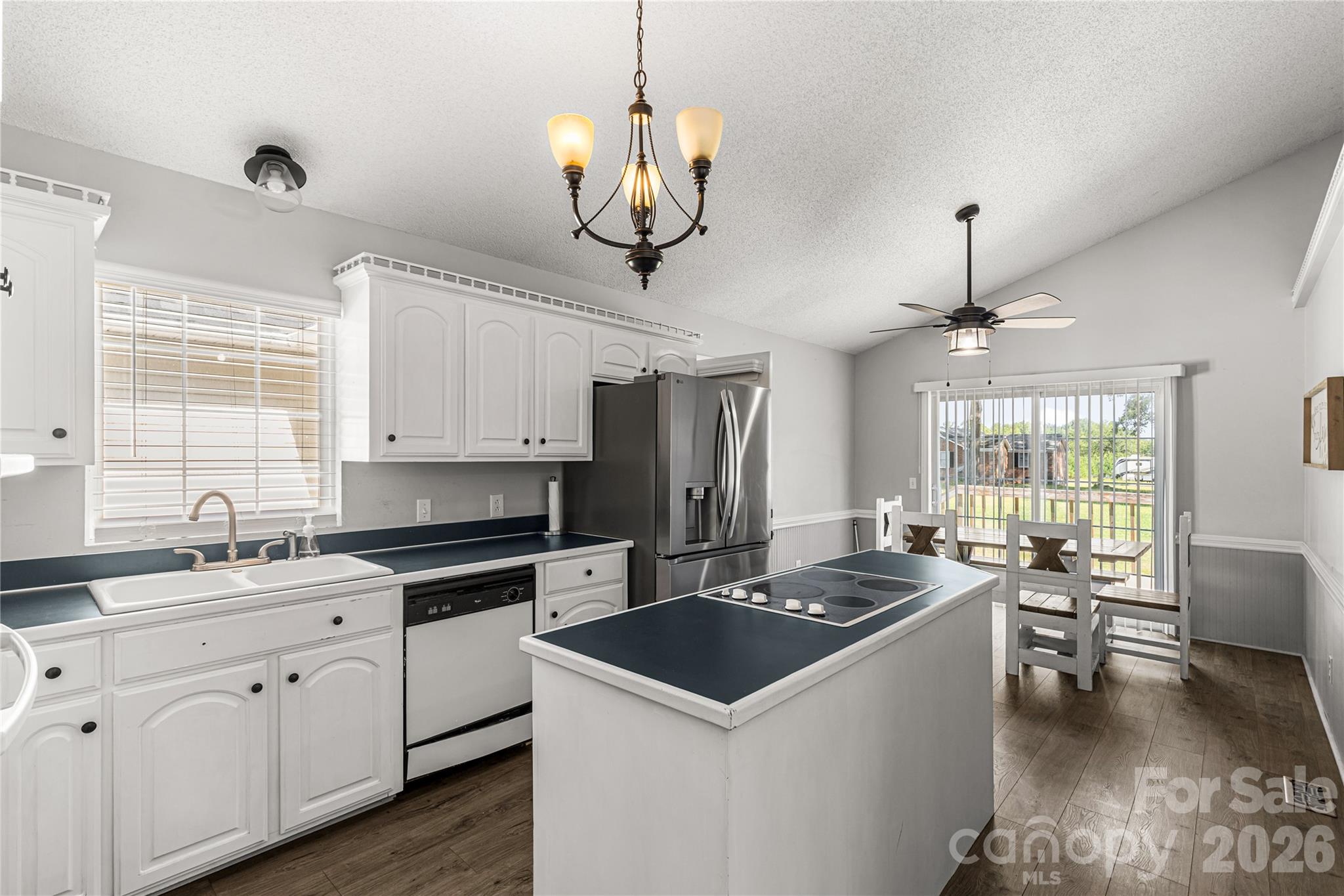 4535 Taxahaw Road — Lancaster