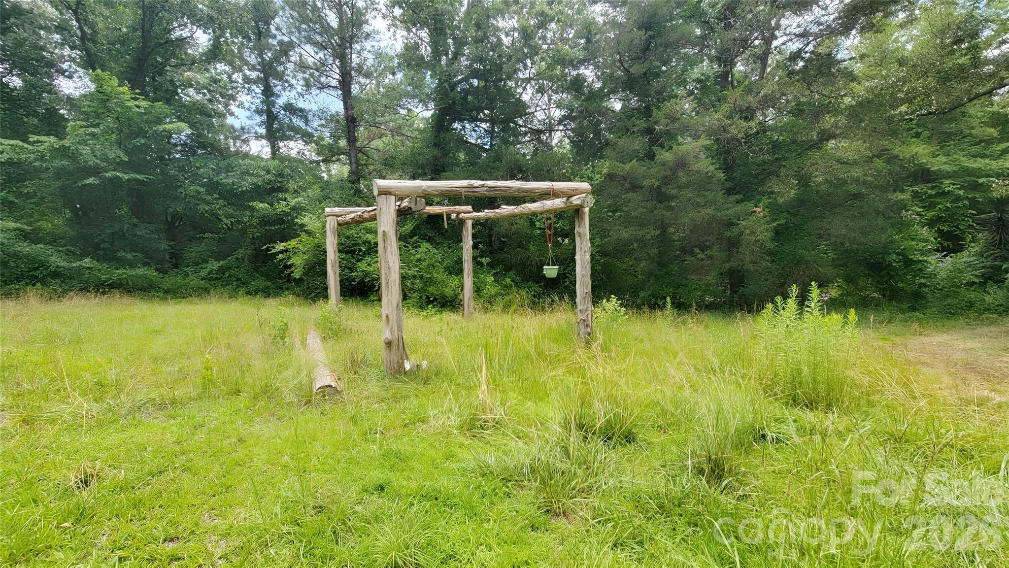 2517 Old Catholic Church Road — Blackstock