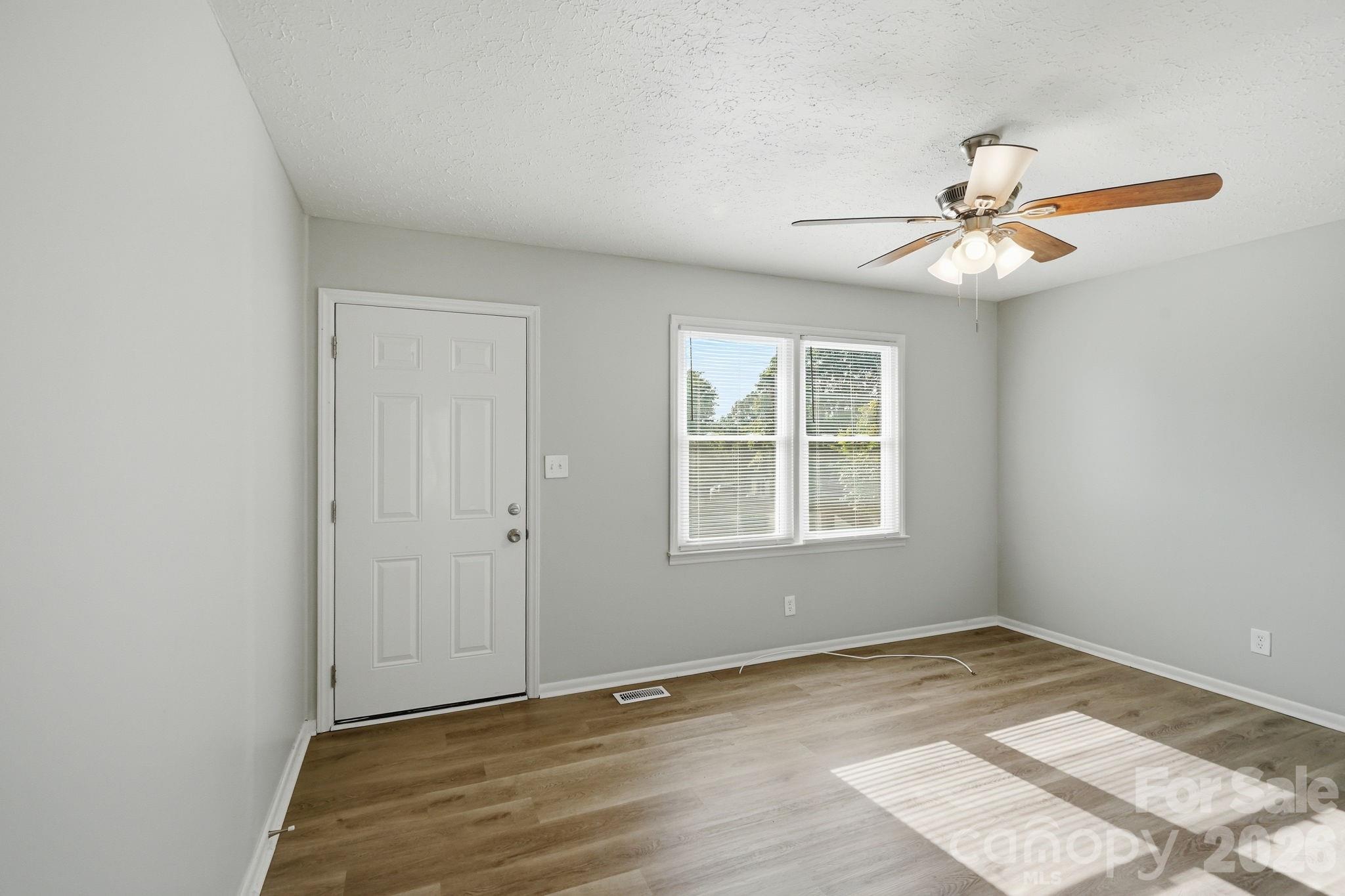 202 Cooke Circle — Kings Mountain