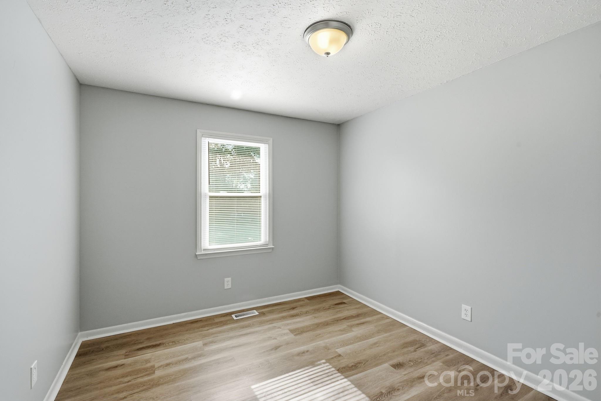 202 Cooke Circle — Kings Mountain