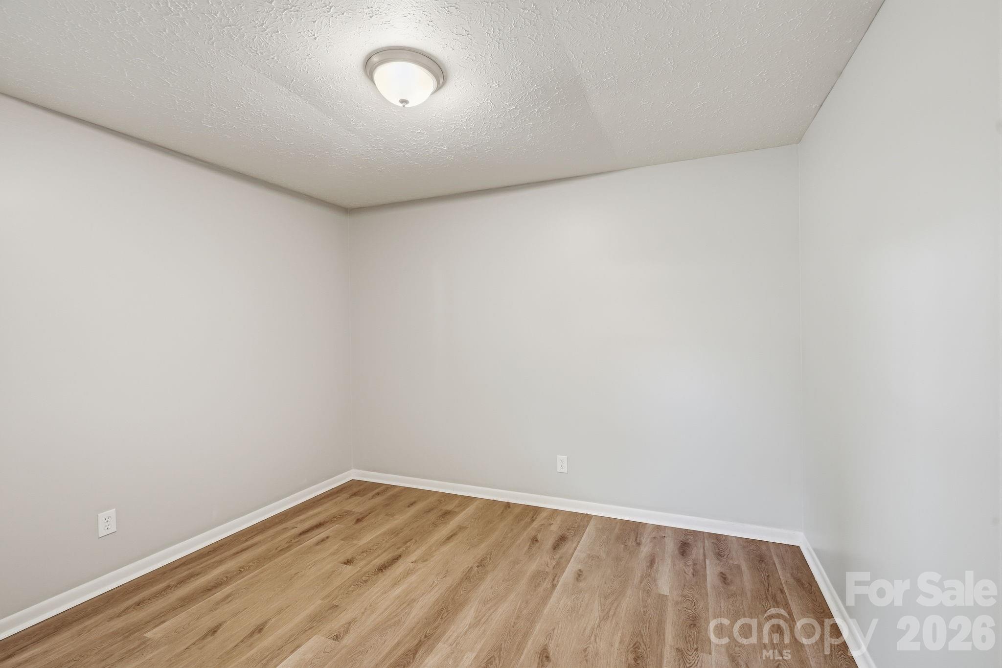 202 Cooke Circle — Kings Mountain