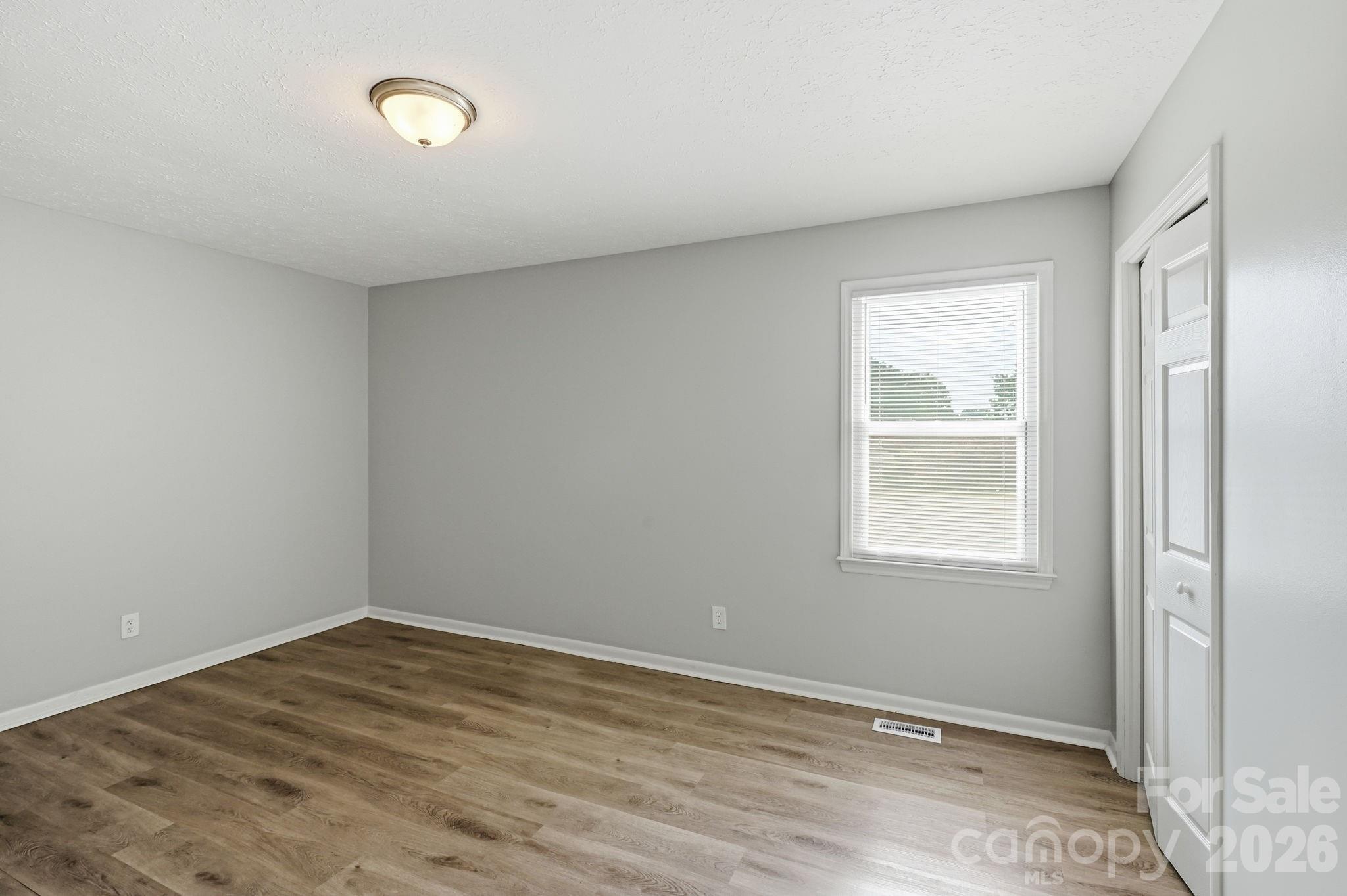 202 Cooke Circle — Kings Mountain
