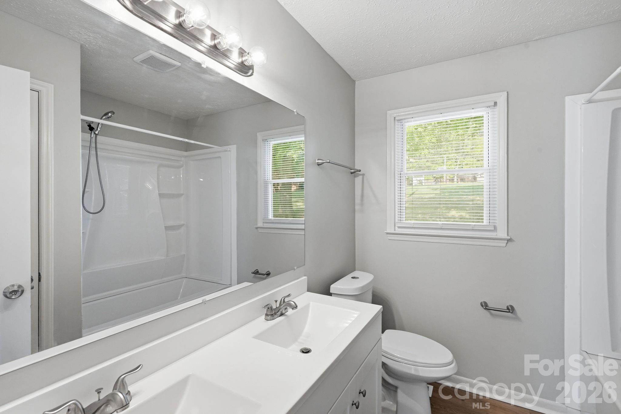 202 Cooke Circle — Kings Mountain