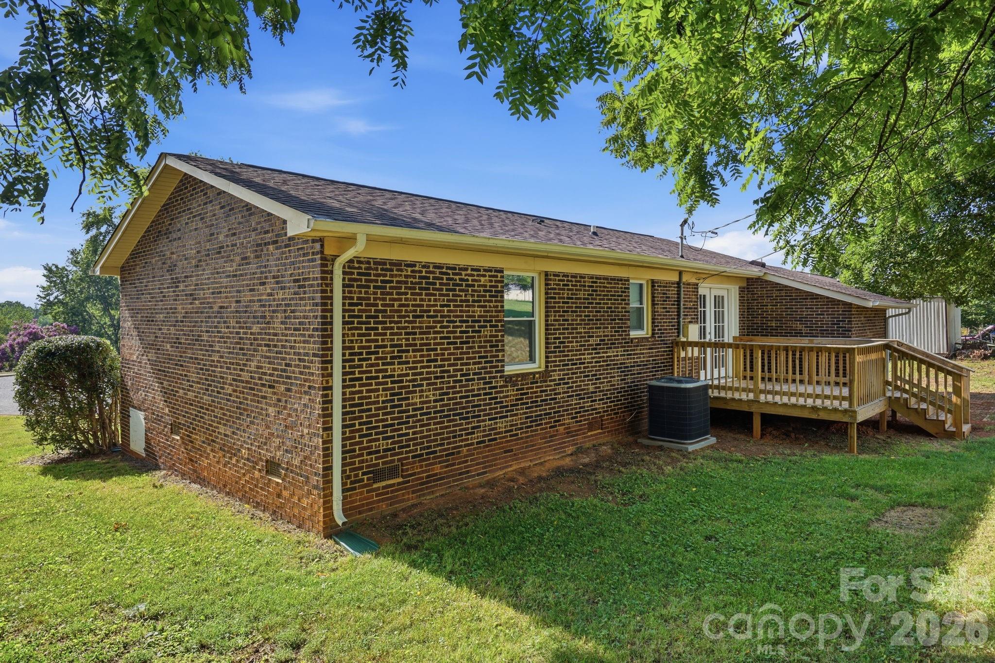 202 Cooke Circle — Kings Mountain