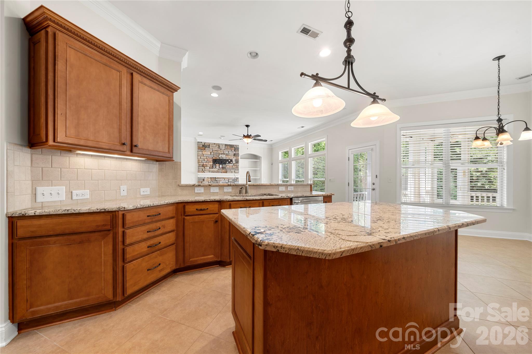11316 Warfield Avenue — Huntersville