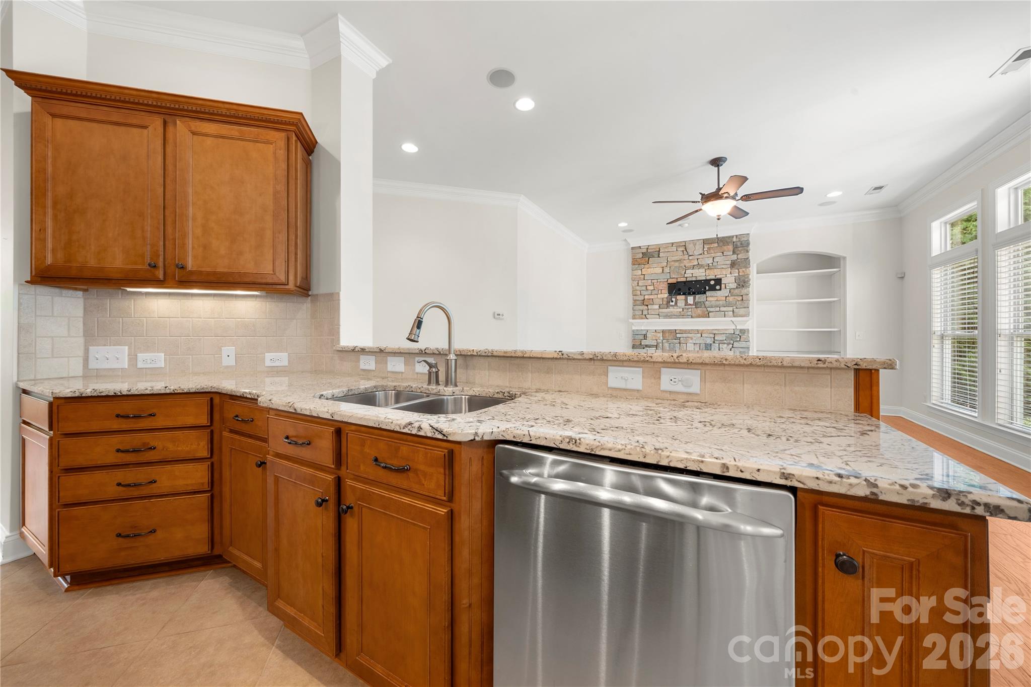 11316 Warfield Avenue — Huntersville