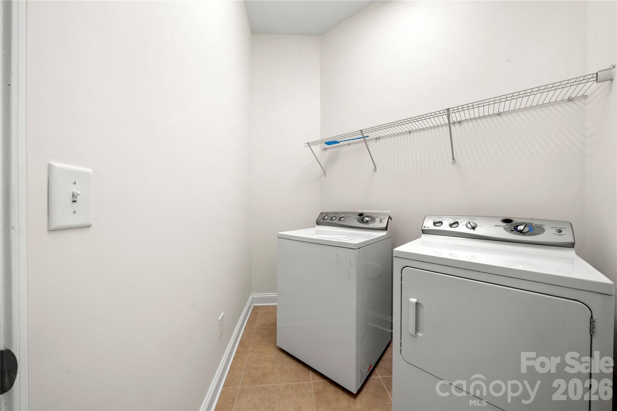 11316 Warfield Avenue — Huntersville