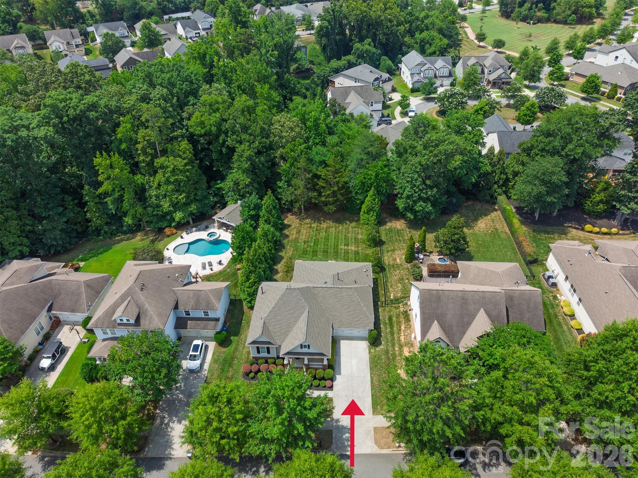 11316 Warfield Avenue — Huntersville
