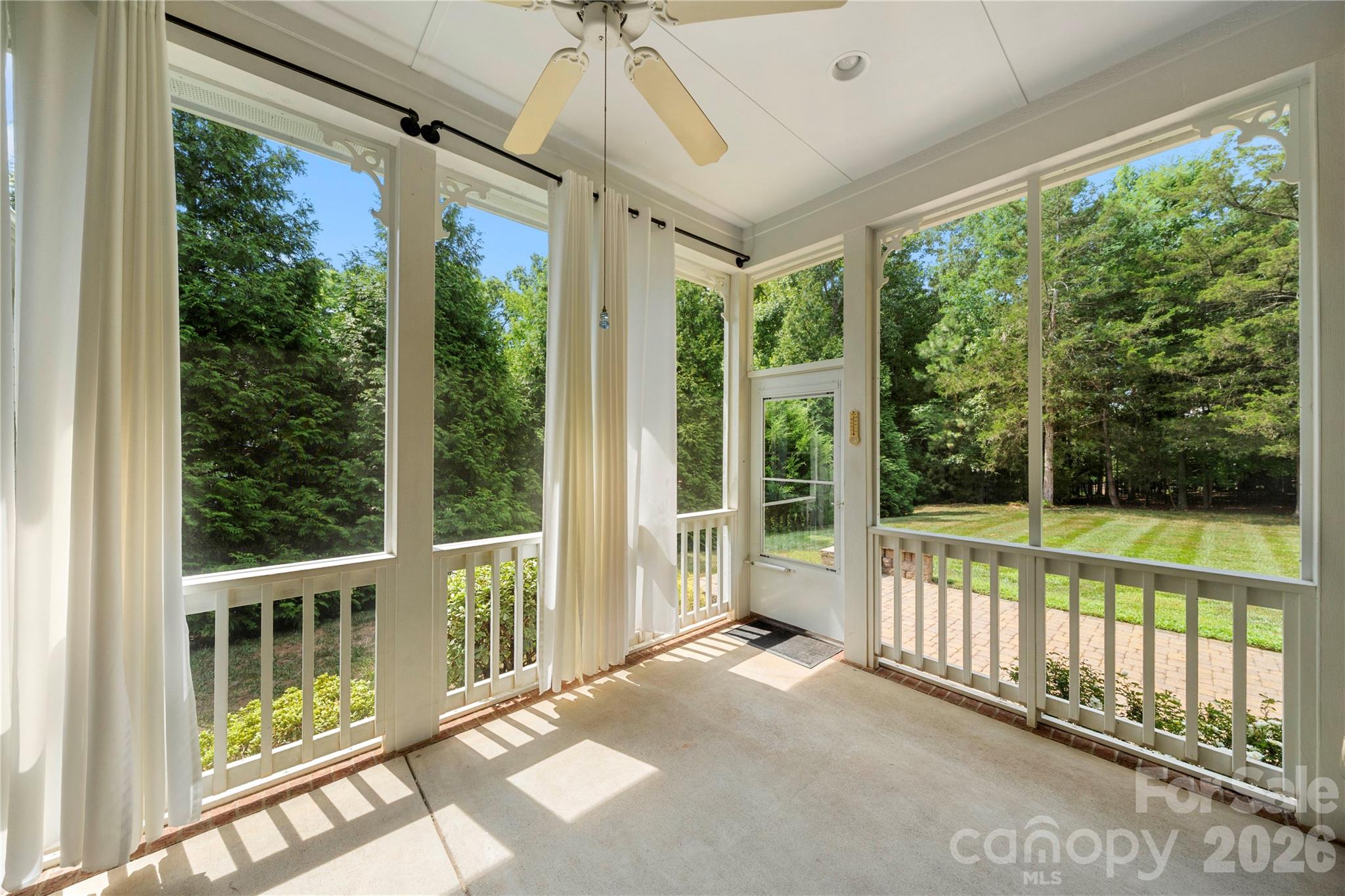 11316 Warfield Avenue — Huntersville