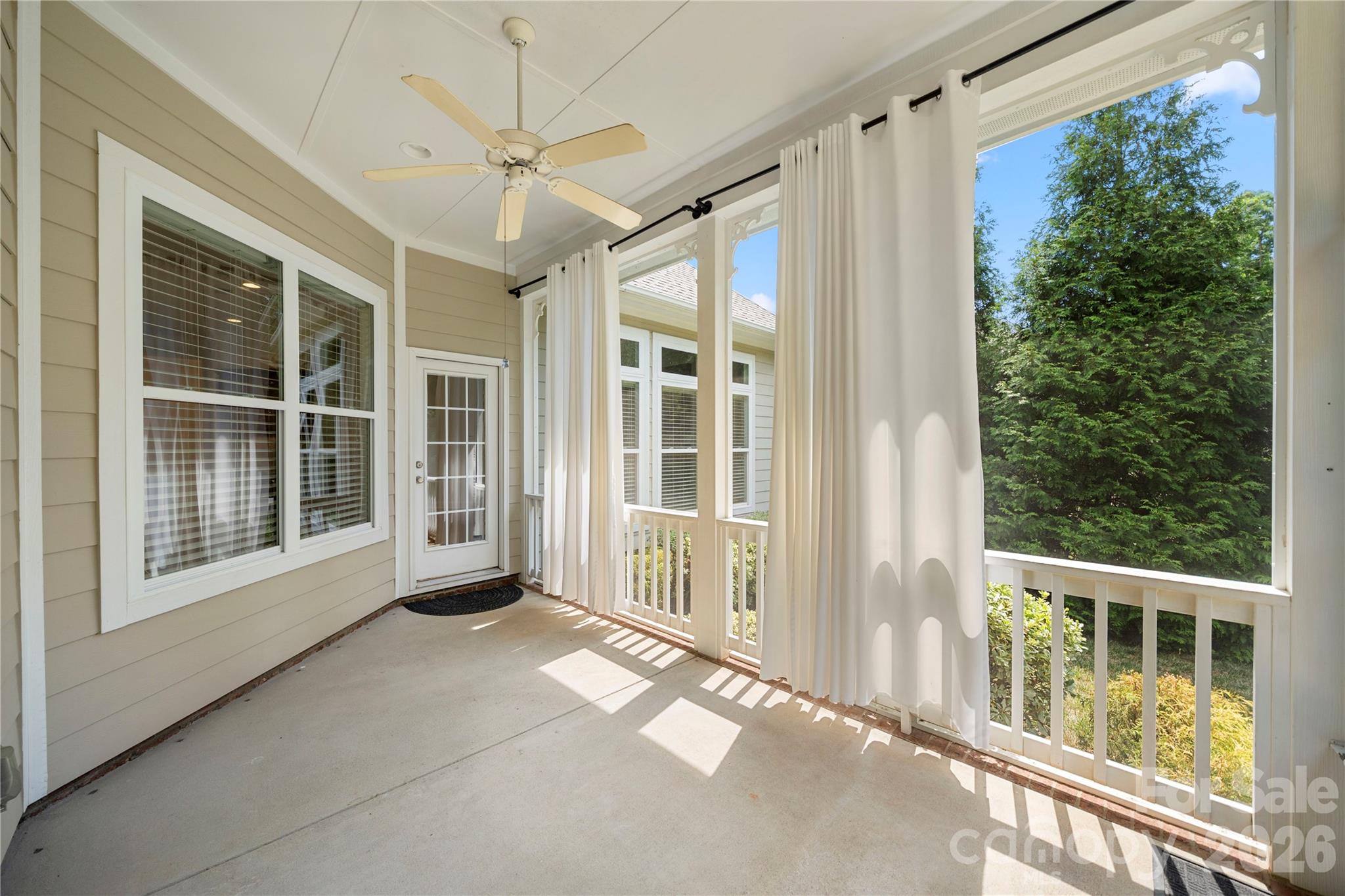 11316 Warfield Avenue — Huntersville