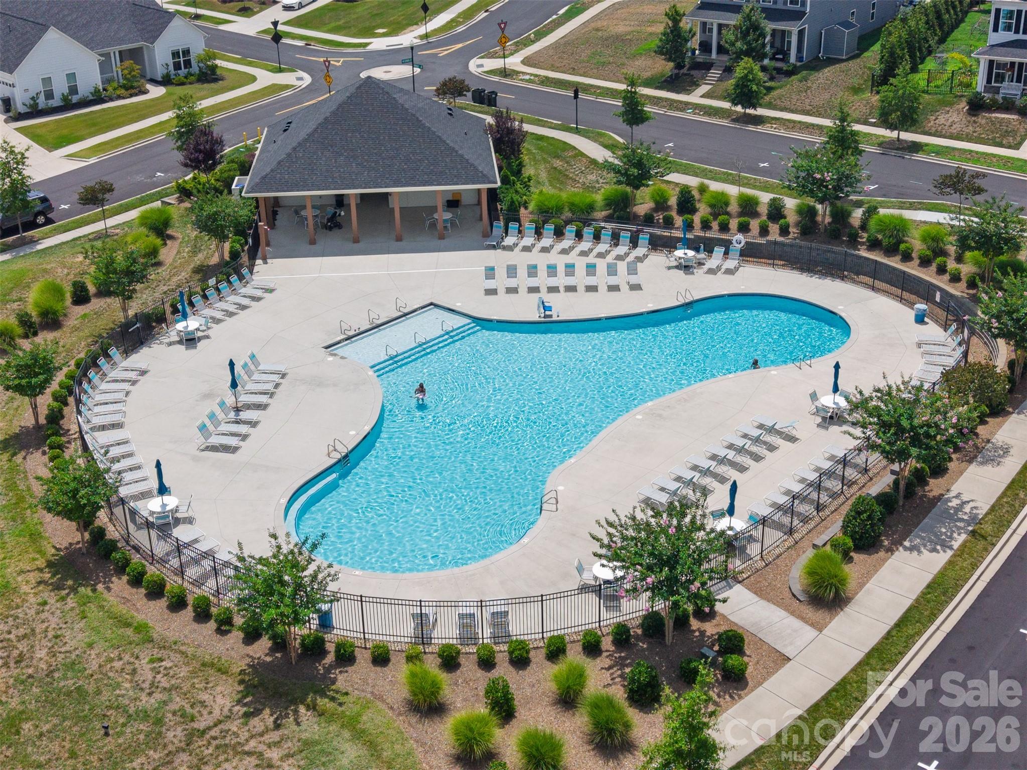 11316 Warfield Avenue — Huntersville