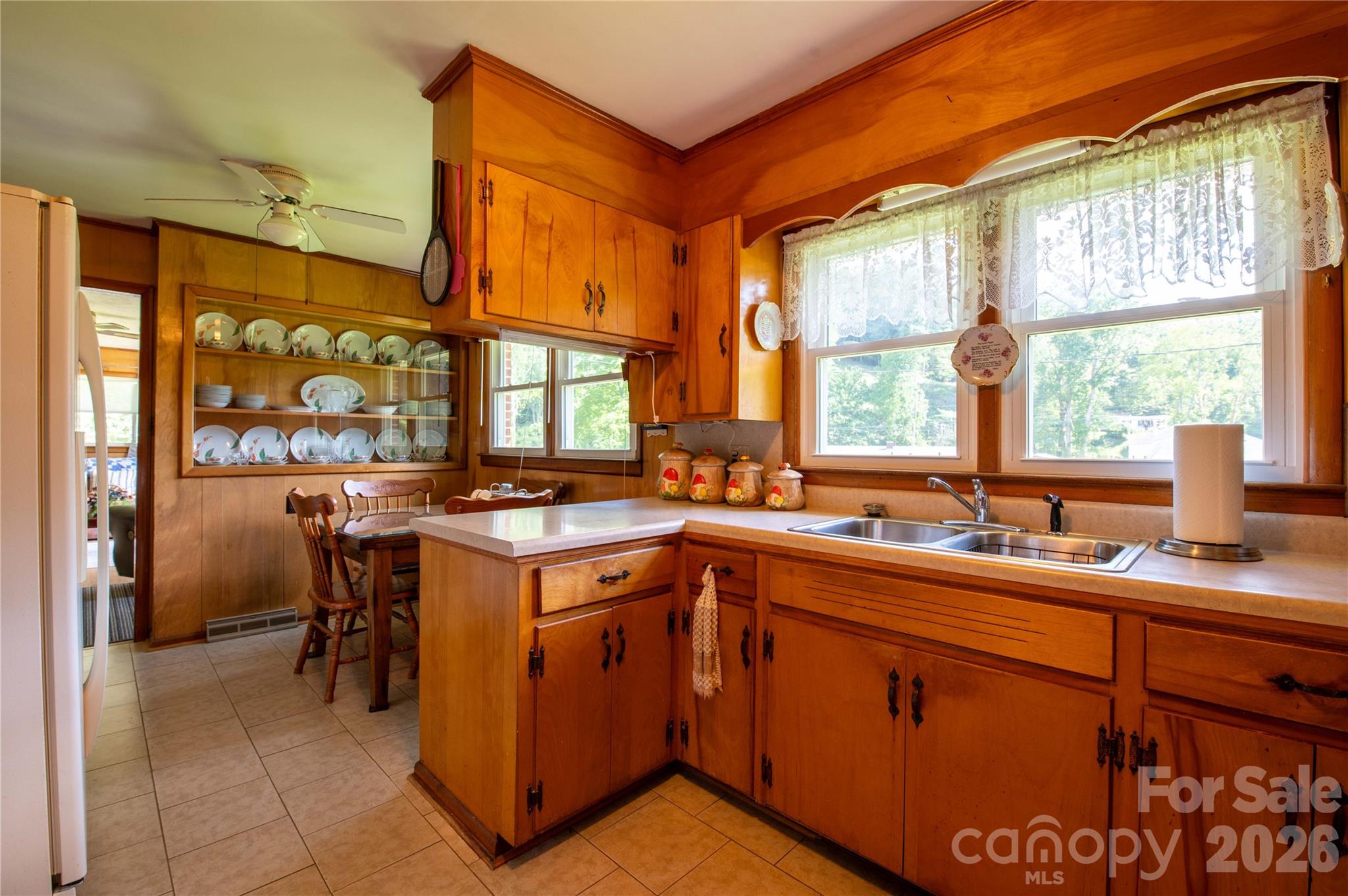 40 Double Island Road — Burnsville