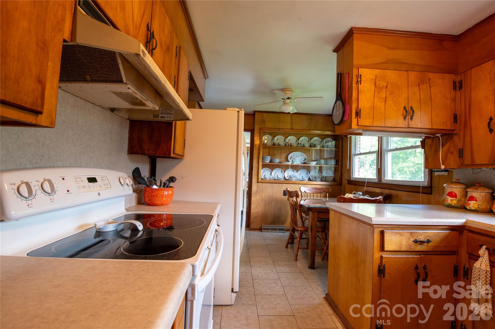 40 Double Island Road — Burnsville