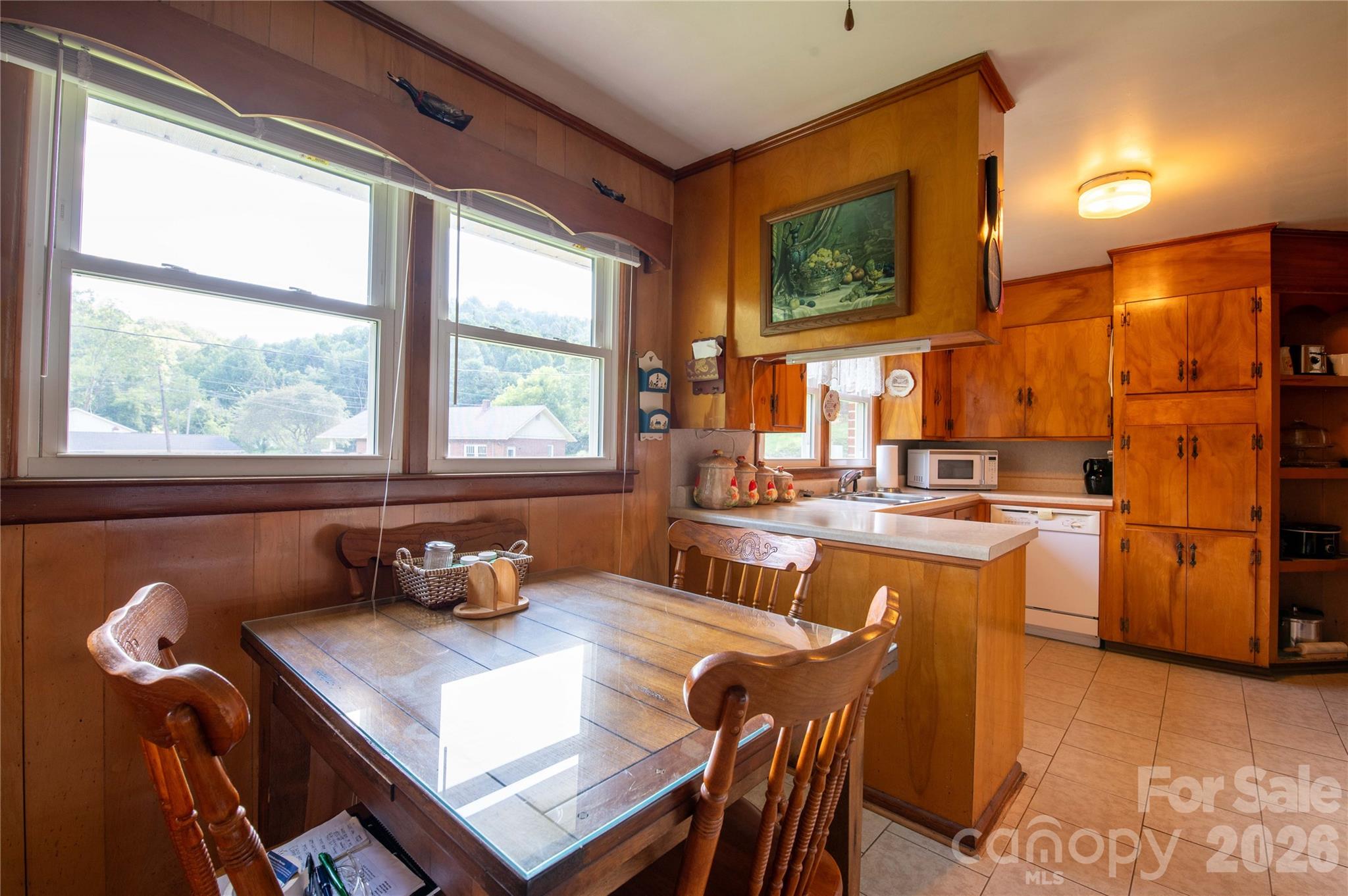 40 Double Island Road — Burnsville