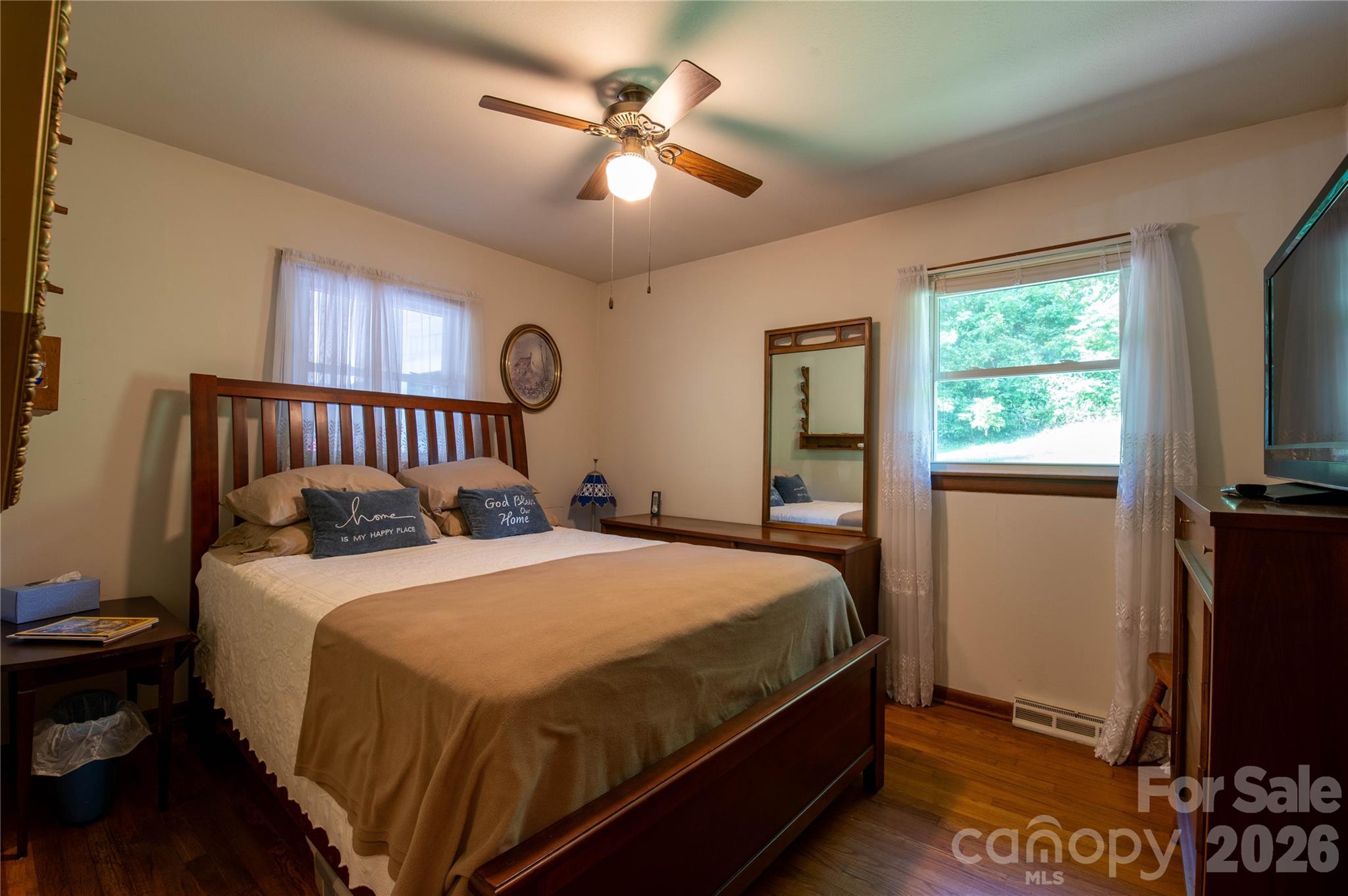 40 Double Island Road — Burnsville