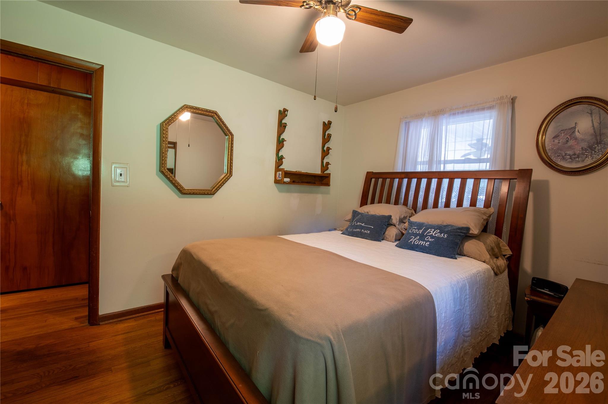 40 Double Island Road — Burnsville