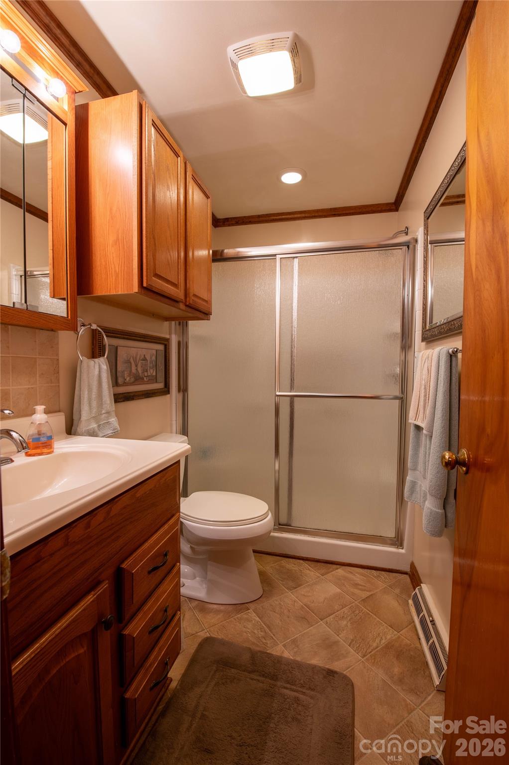40 Double Island Road — Burnsville