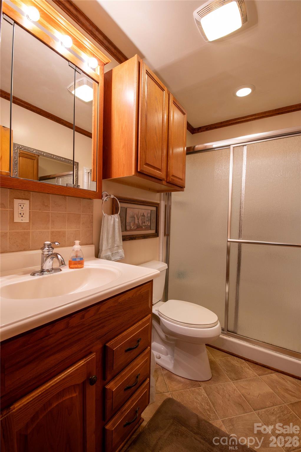 40 Double Island Road — Burnsville