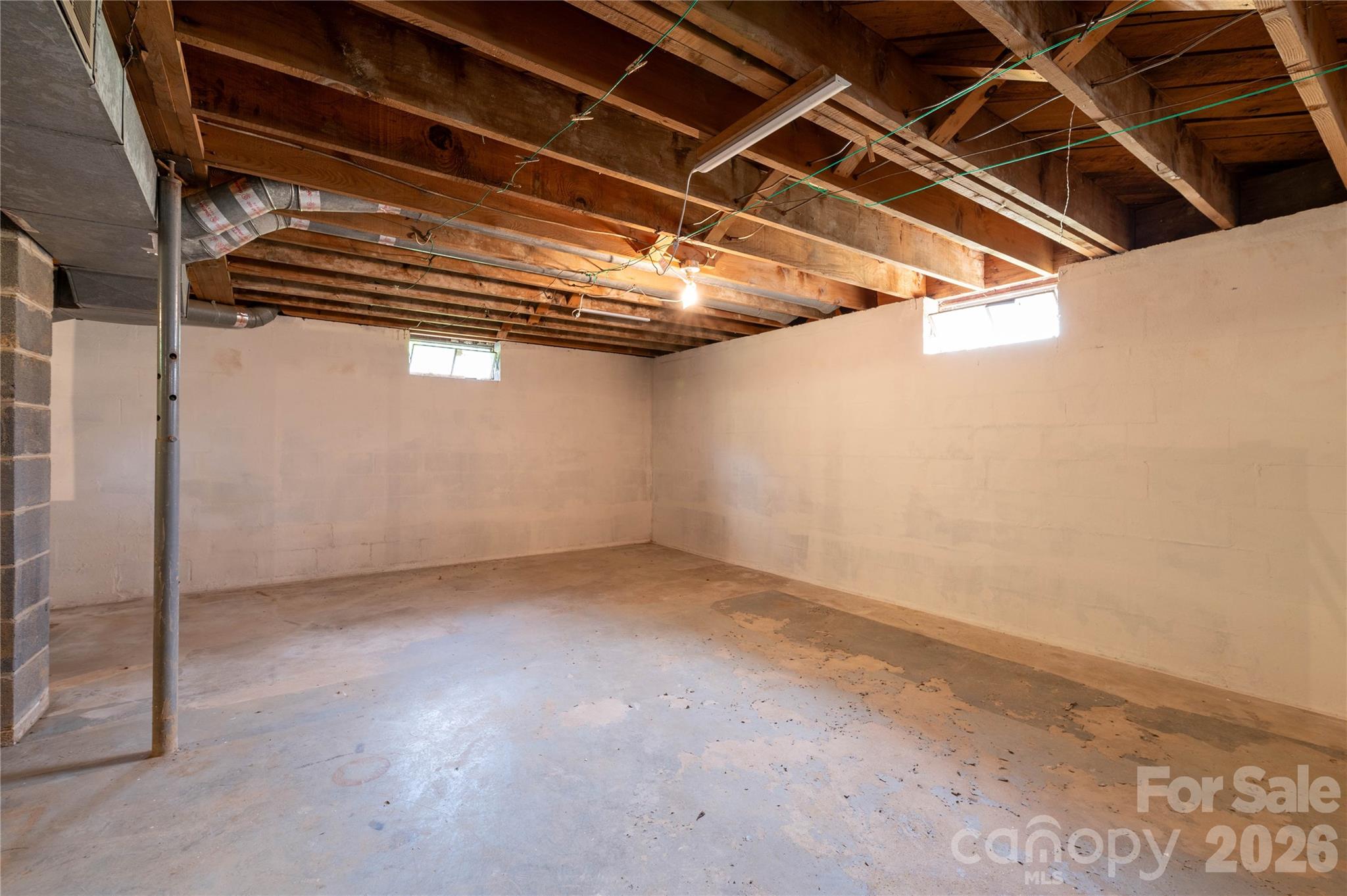 40 Double Island Road — Burnsville