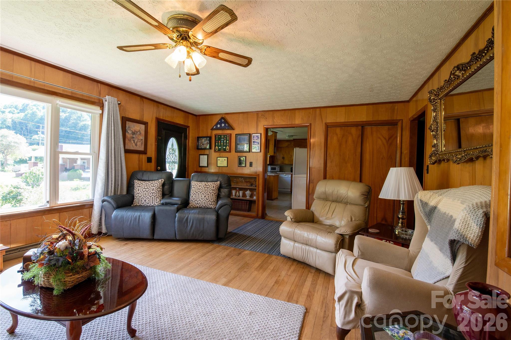 40 Double Island Road — Burnsville