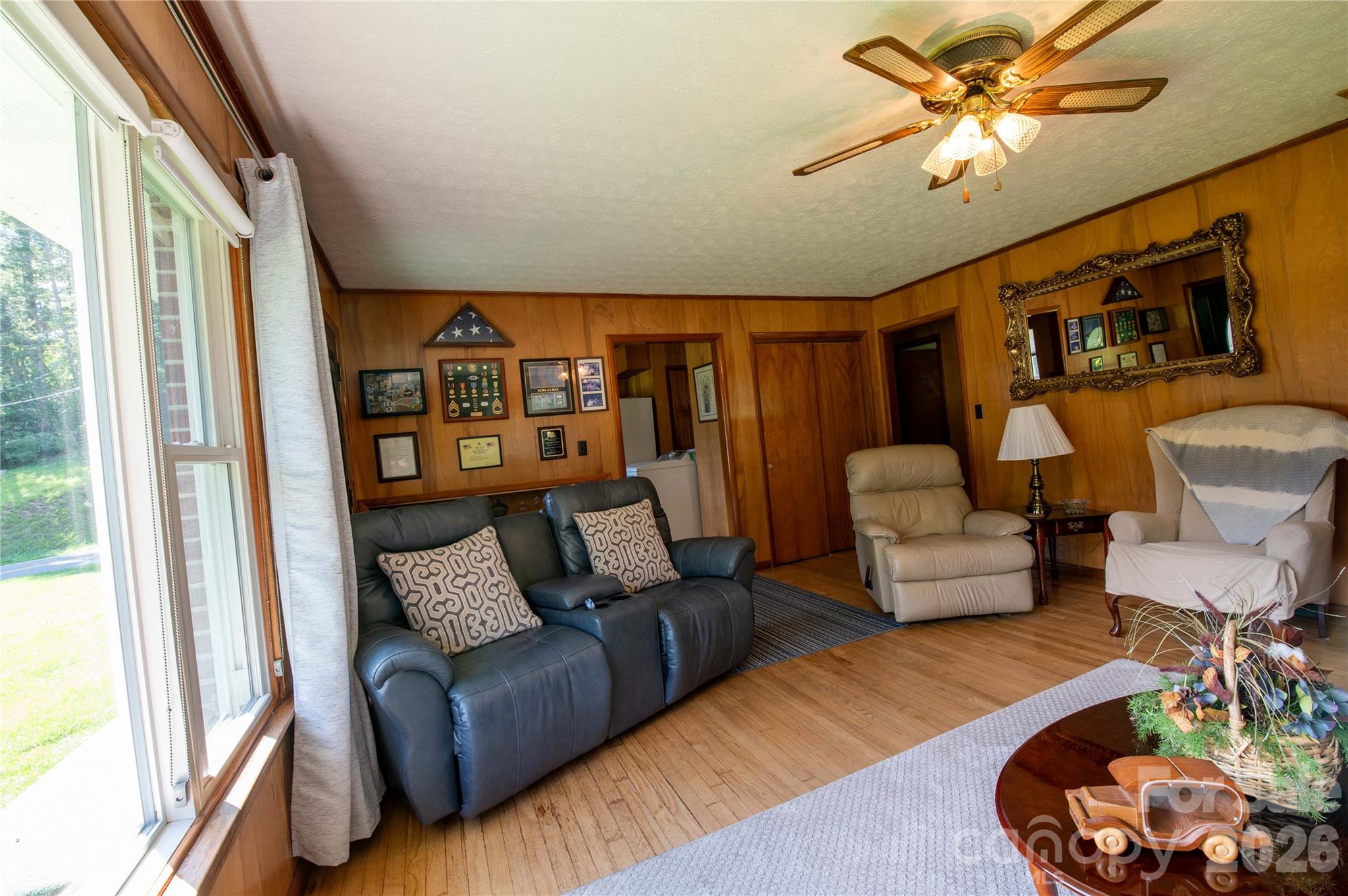40 Double Island Road — Burnsville