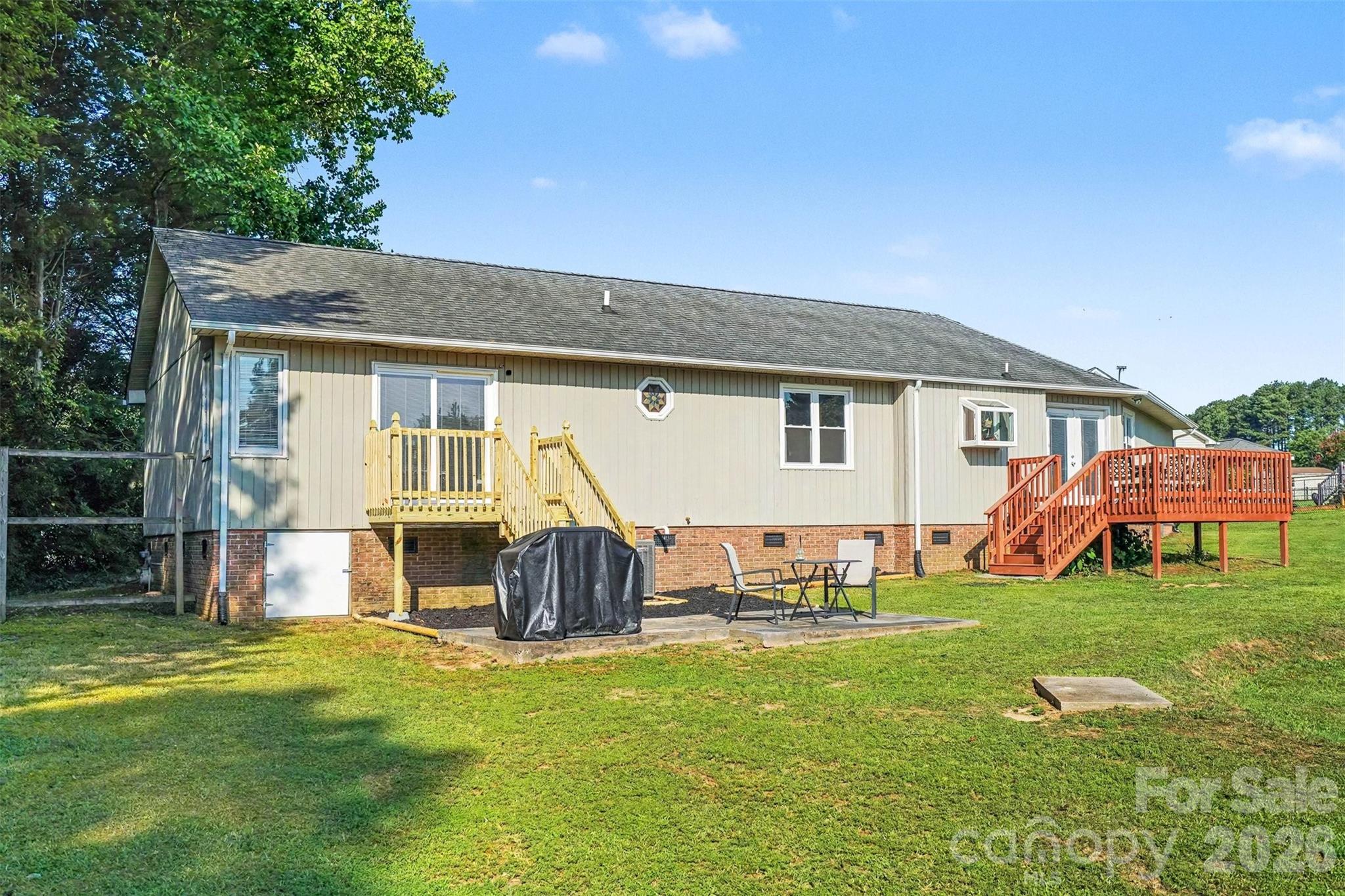 114 Redbird Lane — Rockwell
