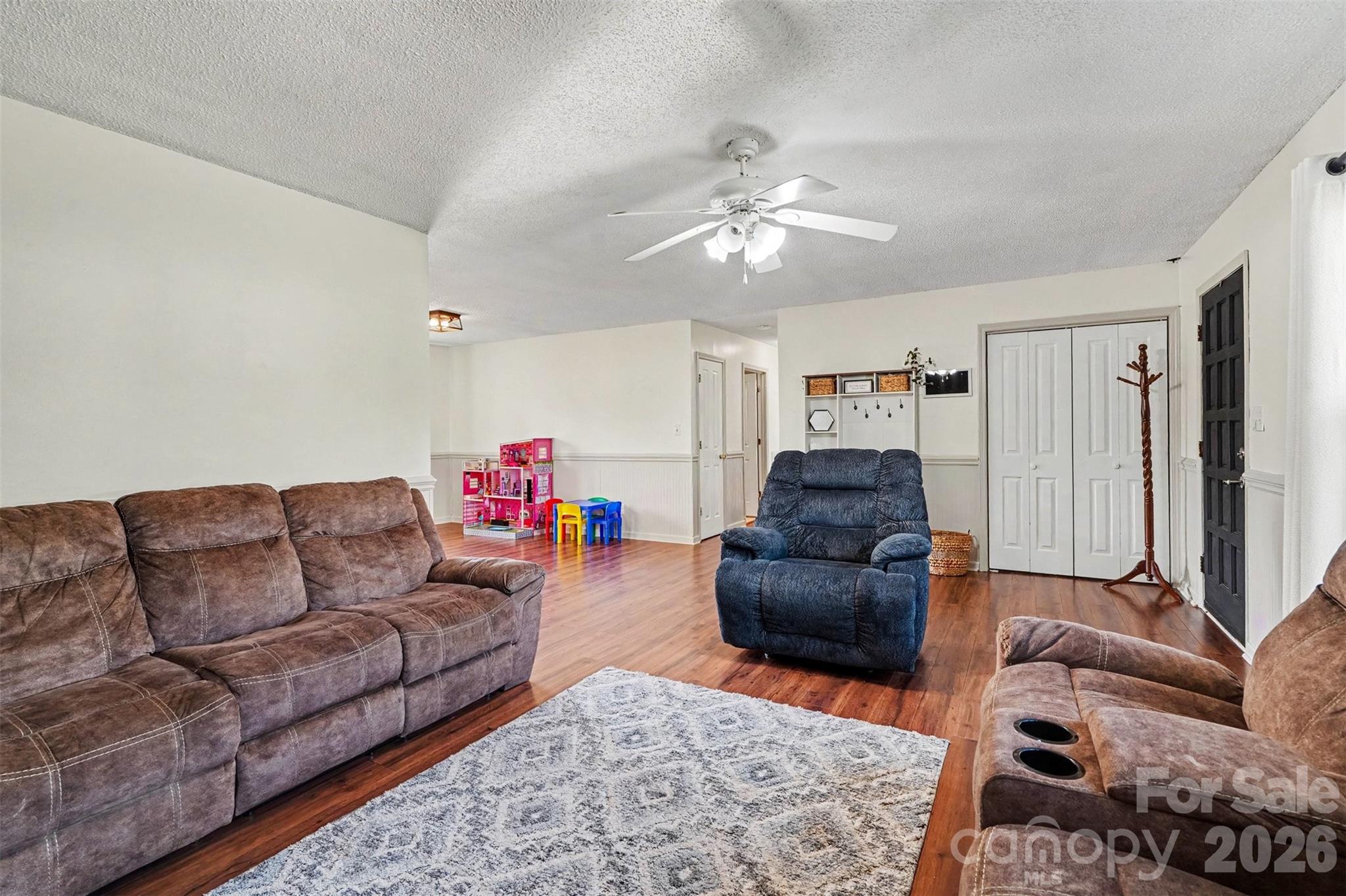 114 Redbird Lane — Rockwell