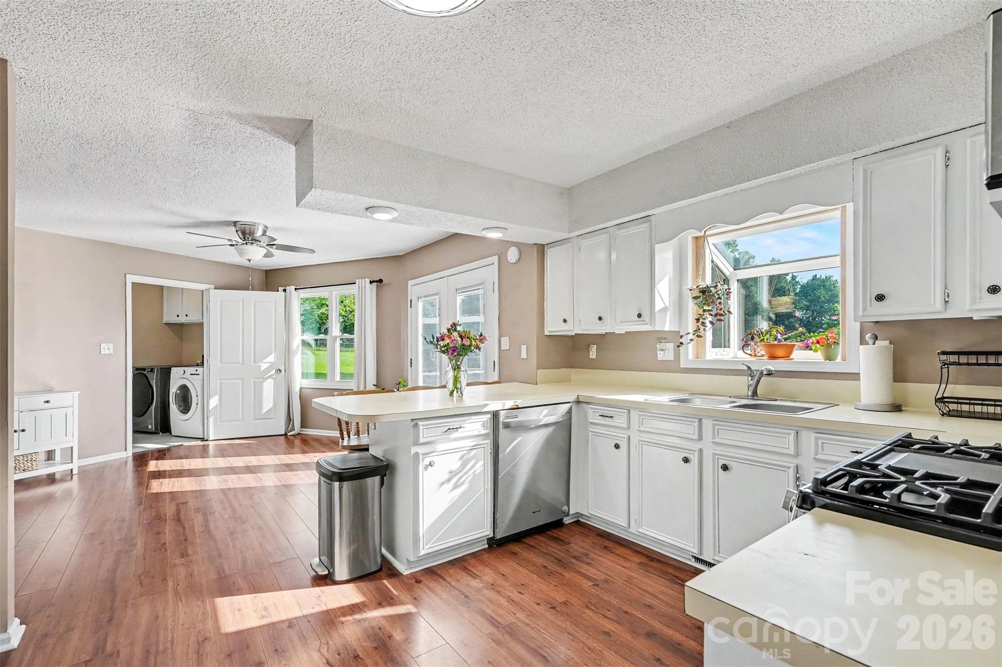 114 Redbird Lane — Rockwell