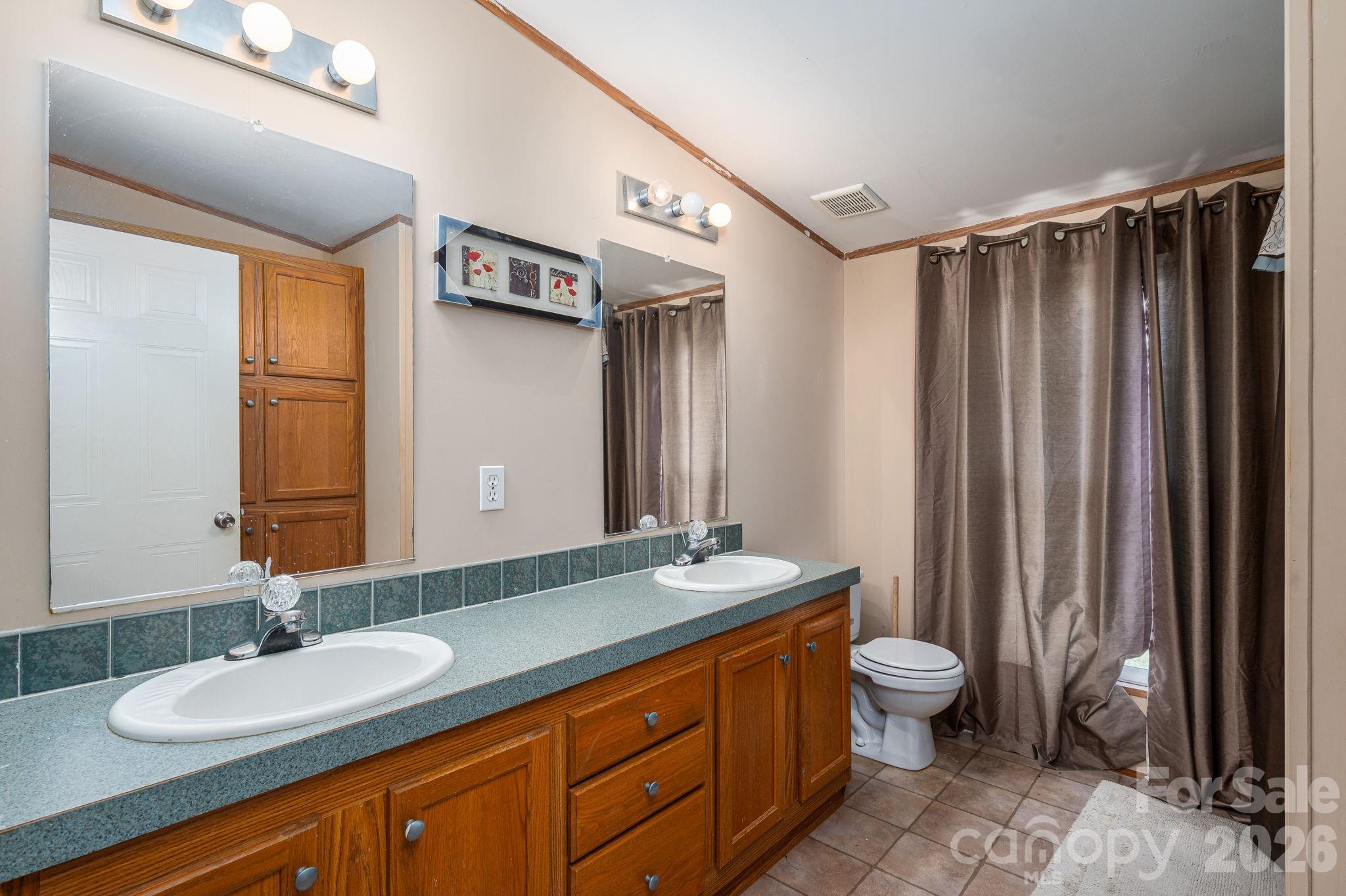 5047 Southbrook Drive — Kings Mountain