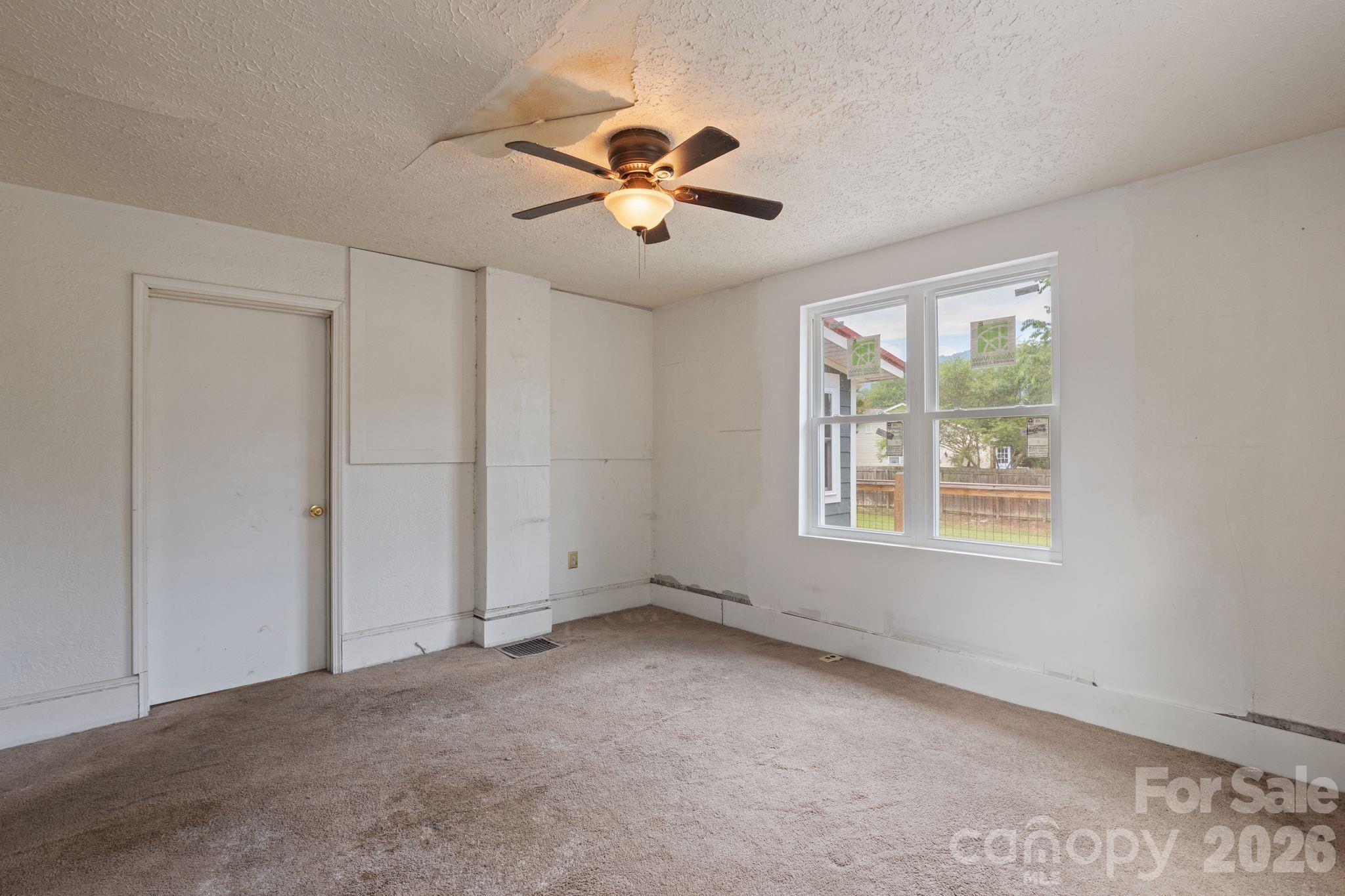 1434 S Main Street — Waynesville