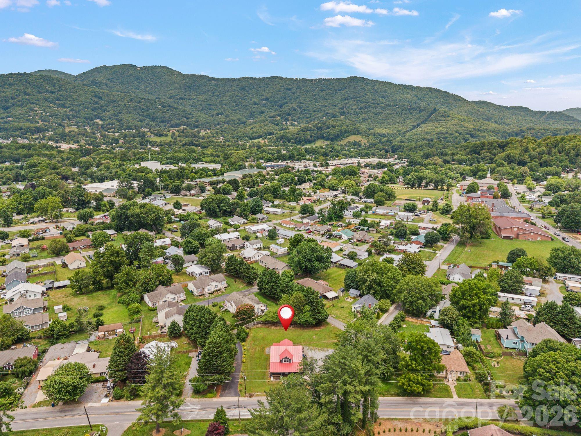 1434 S Main Street — Waynesville