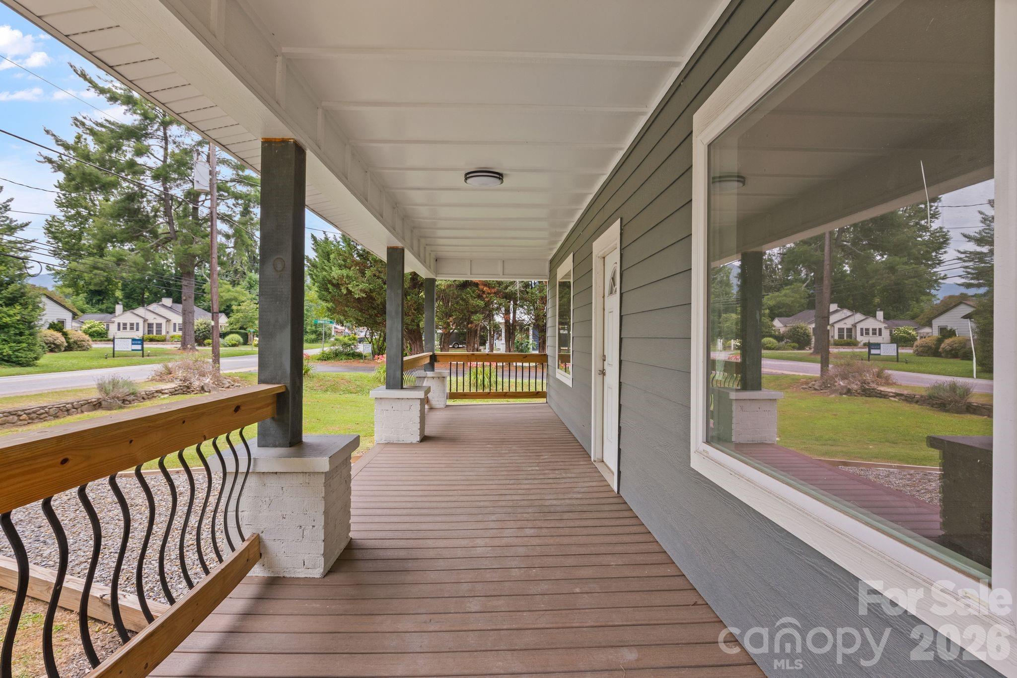 1434 S Main Street — Waynesville